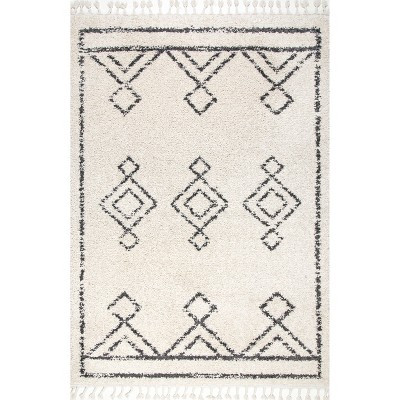 nuLOOM Mackie Moroccan Diamond Tassel Rug | Target