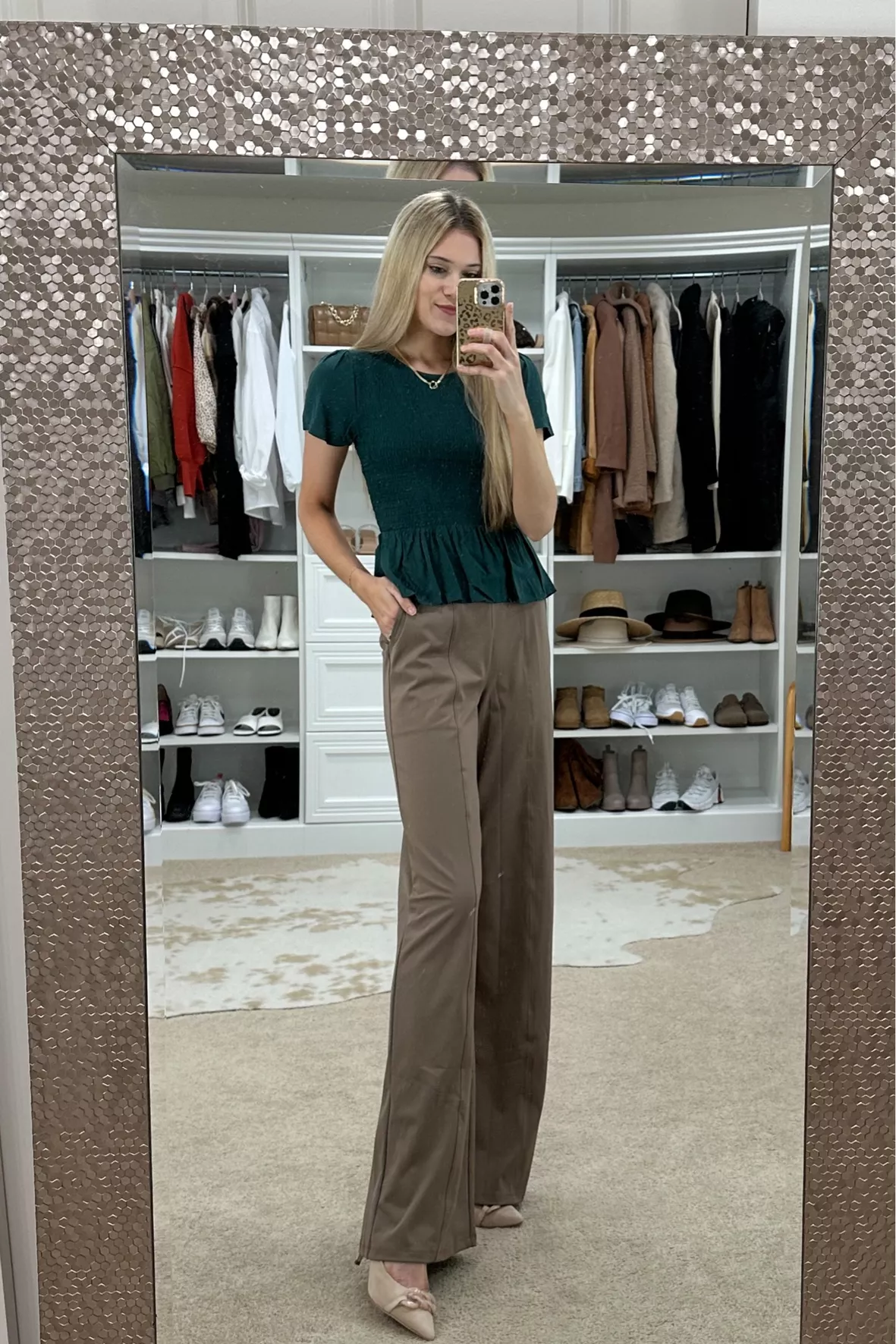 Peplum Top with Flare Pants Outfits (2 ideas & outfits)