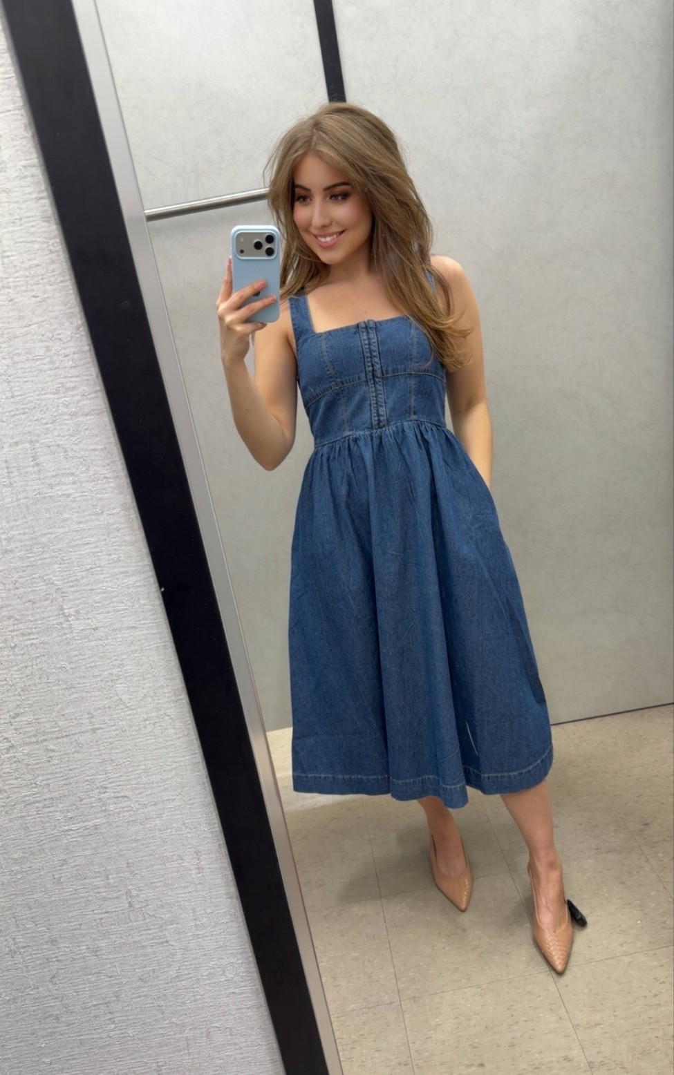 Blue denim dress. 

#LTKsummer #LTKdresses #LTKcanada