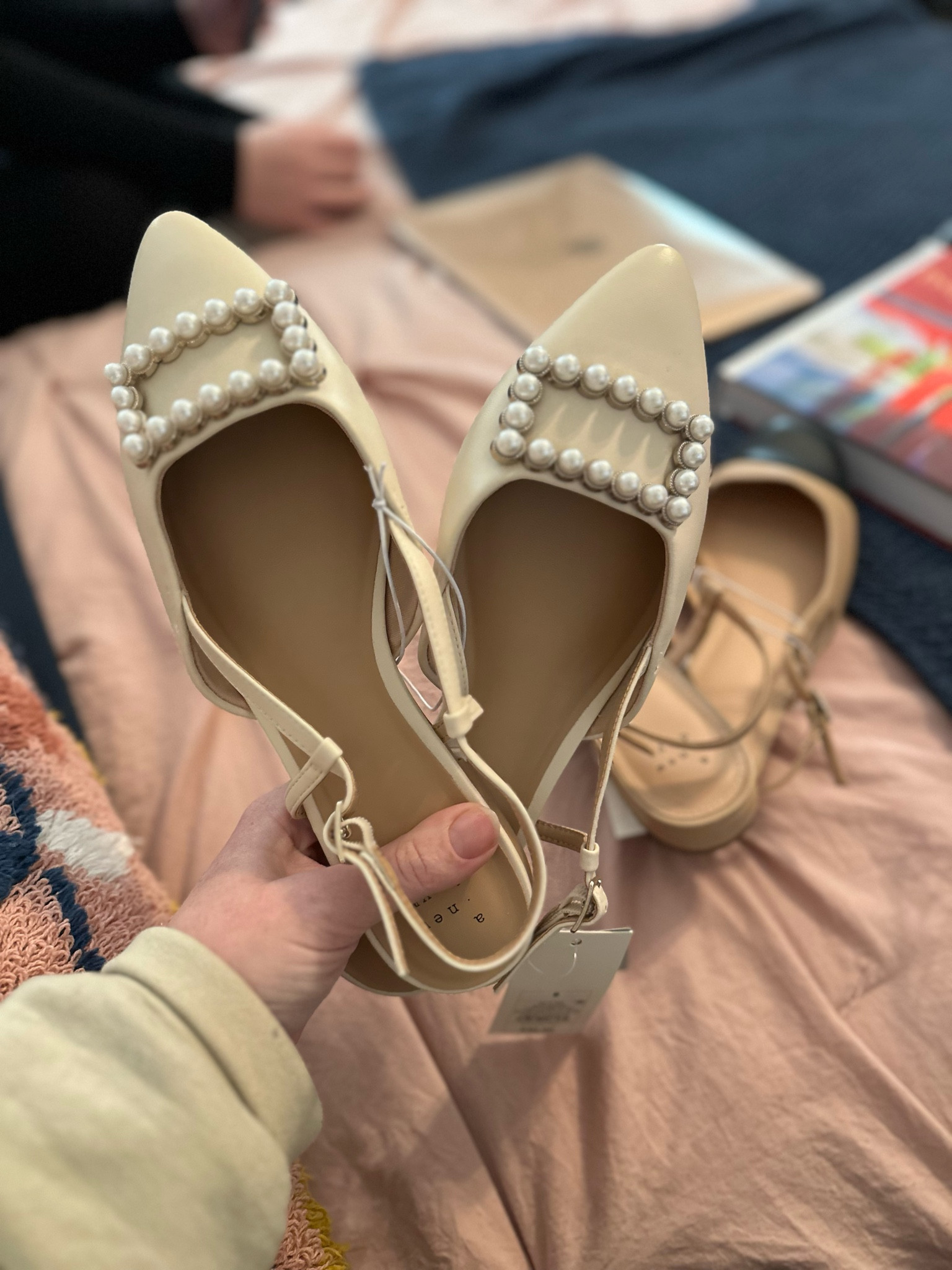 These flat shoes are so beautiful  

#LTKmidsize #LTKfindsunder50 #LTKshoecrush