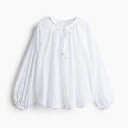 Balloon sleeve white blouse 

#LTKfindsunder50 #LTKSeasonal #LTKstyletip