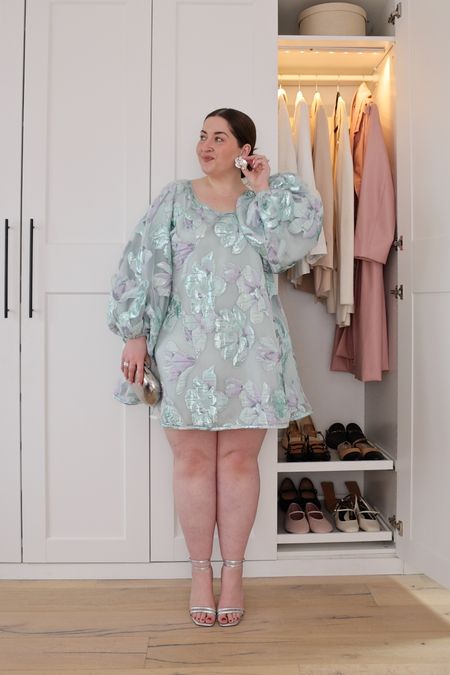 Plus size mini floral swing wedding guest dress look

Sizing: wearing XL (very flowy - go with +3” length if you like more length) / 2X in short / 3X in robe

#LTKwedding #LTKparties #LTKplussize