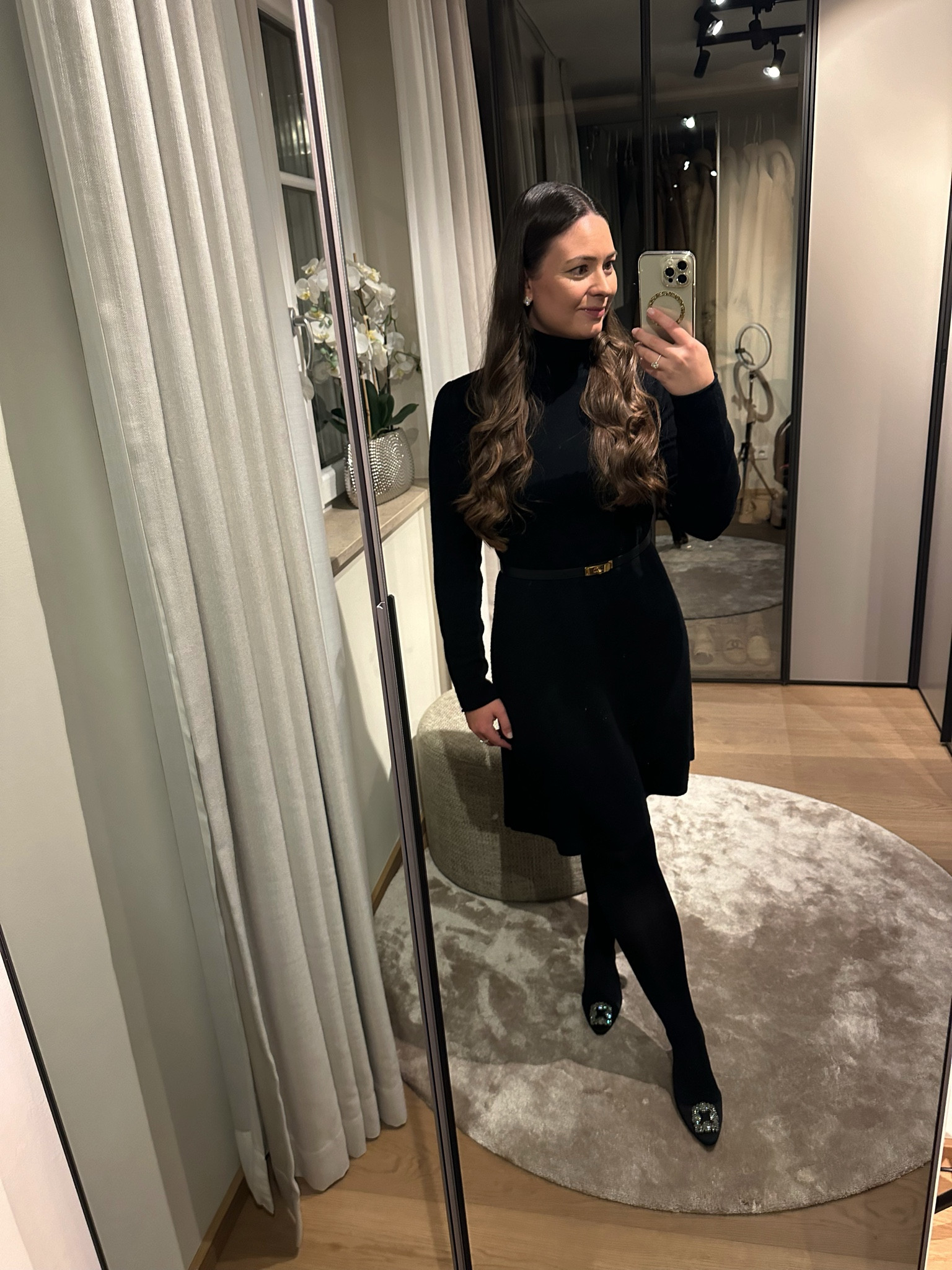 Dinner outfit 🖤
#knitdress #blackknitdress #sale

#LTKSeasonal #LTKsalealert #LTKstyletip