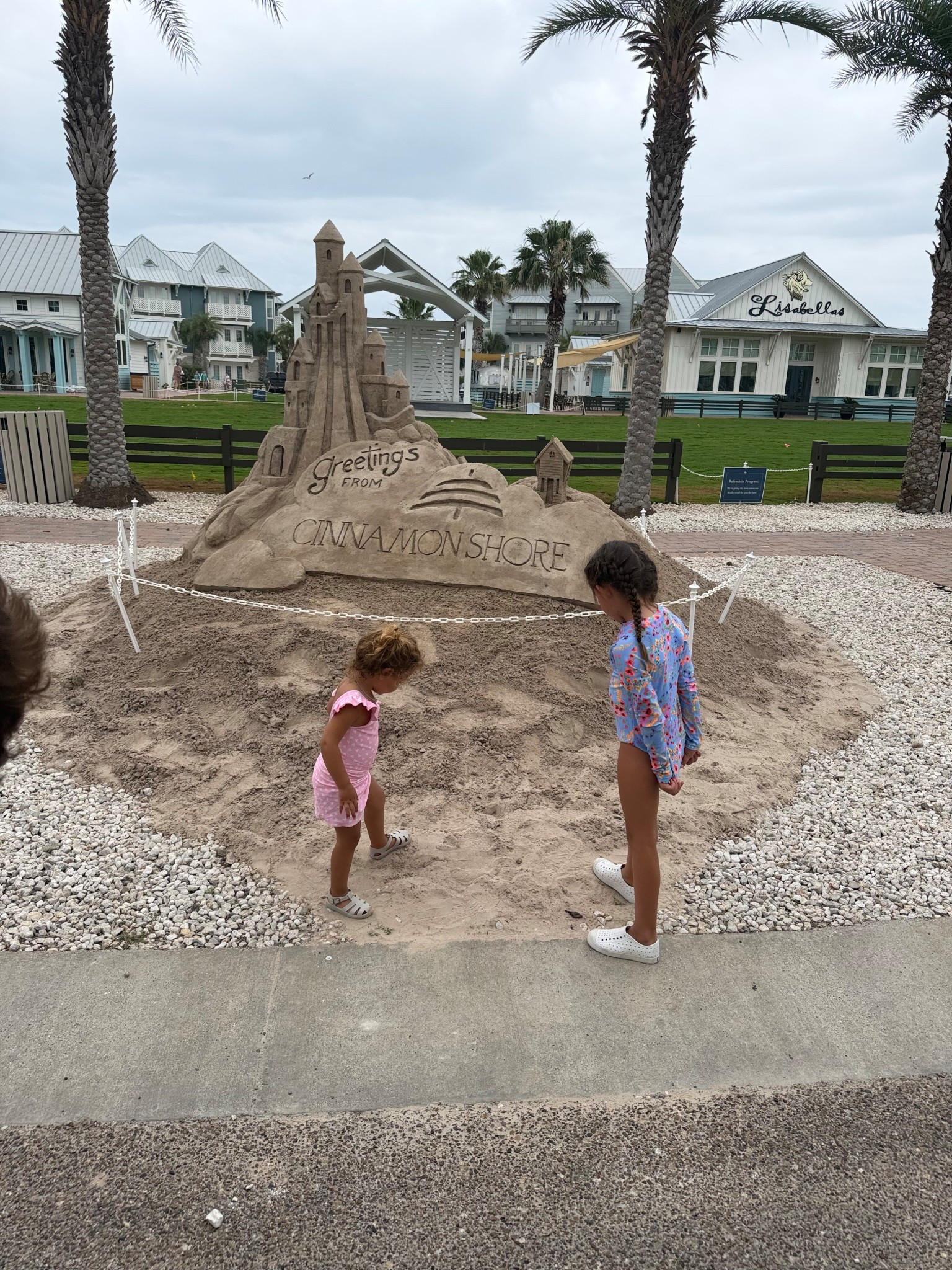 Vivi’s swim is by the brand weekend swim but I’m linking similars🧜‍♀️

Dressupbuttercup.com #dressupbuttercup #dederaad


#LTKKids #LTKTravel #LTKSwim