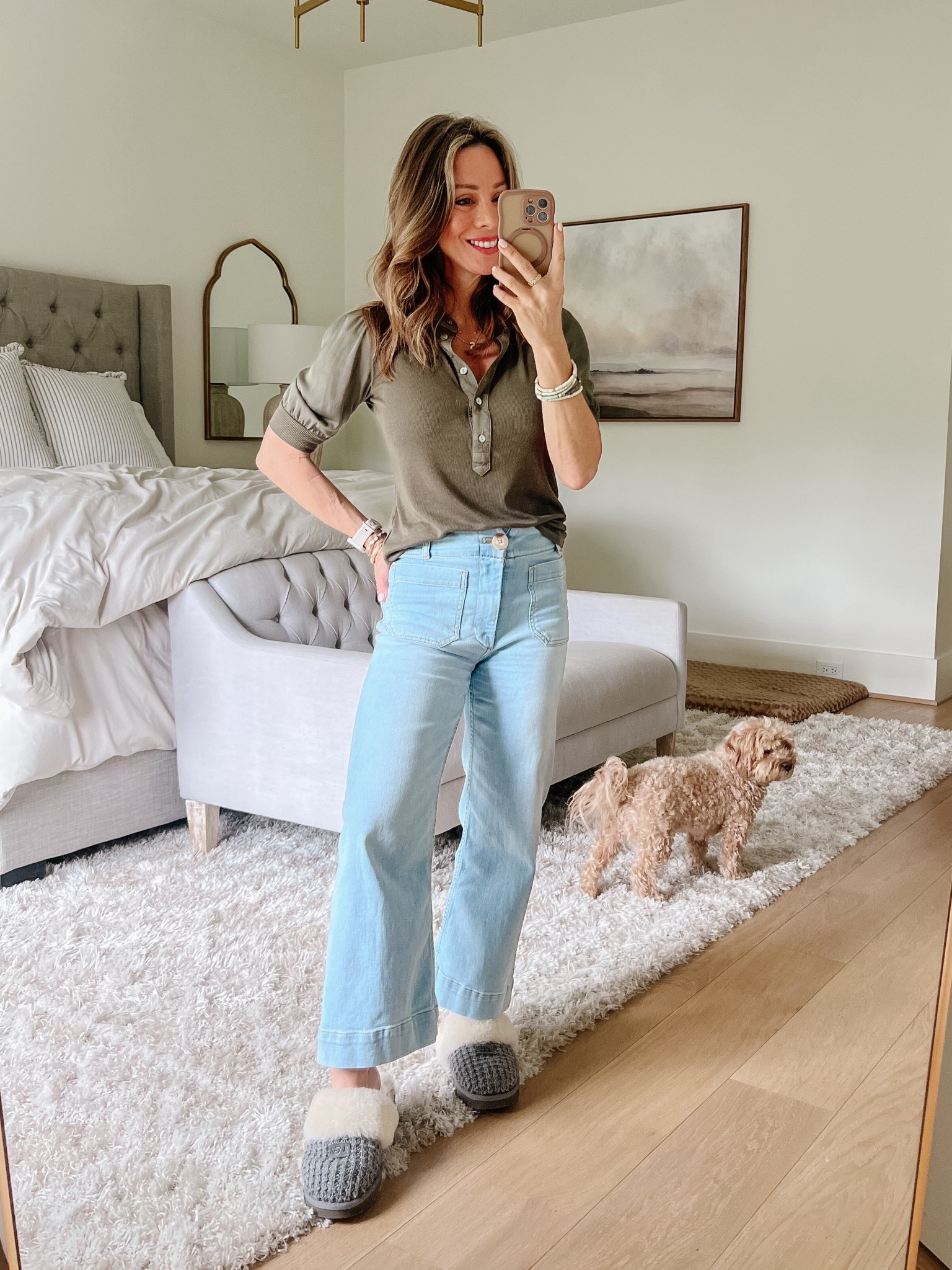 OOTD 🫒

Evereve top on sale
Anthro jeans 
Ugg slippers 🐻‍❄️