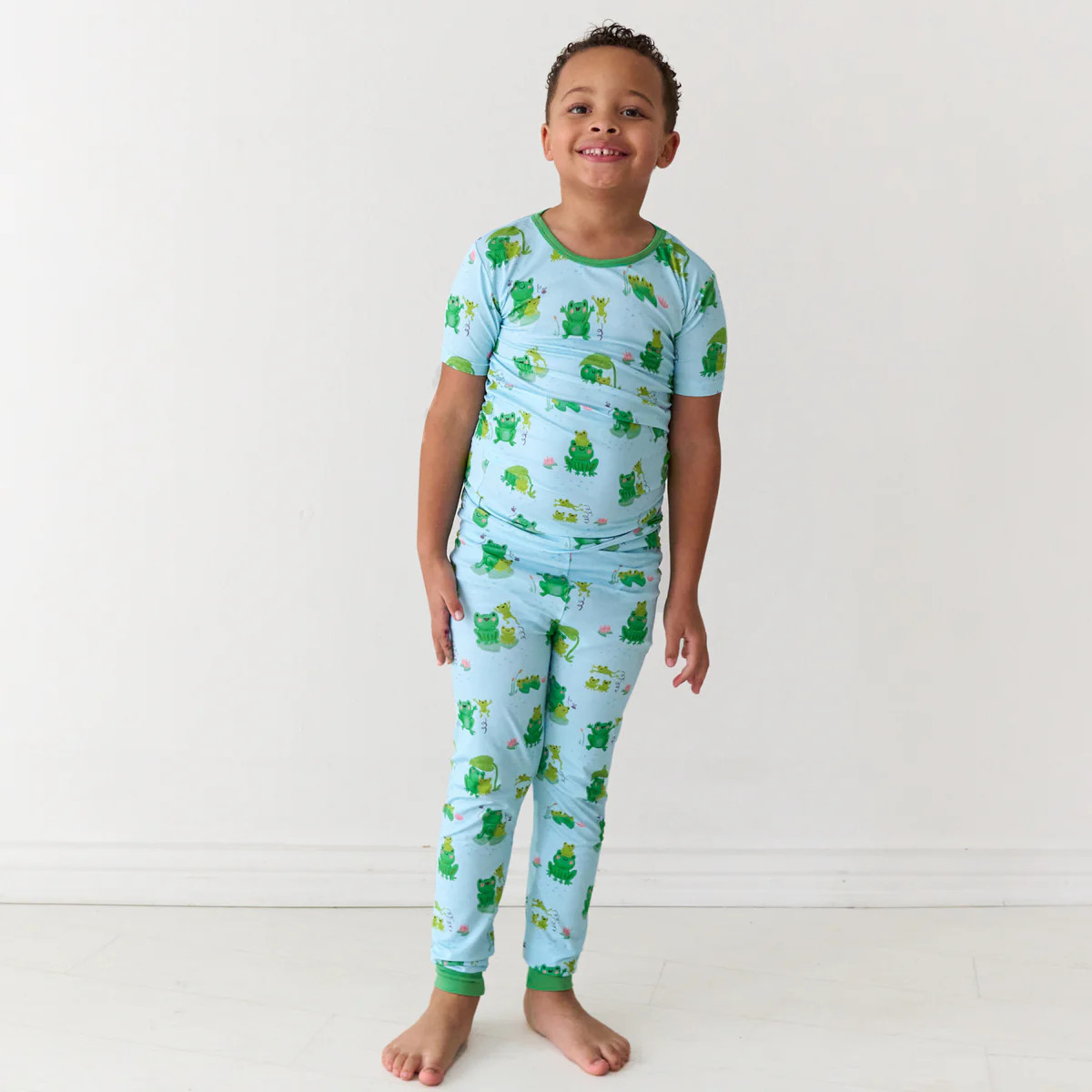 Leaping Love Two-Piece Short Sleeve Pajama Set | Little Sleepies