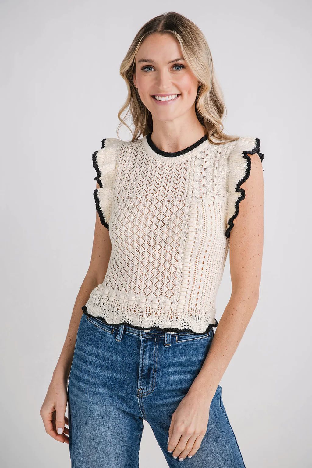 Hem and Thread Contrast Piping Ruffle Sleeve Top | Social Threads