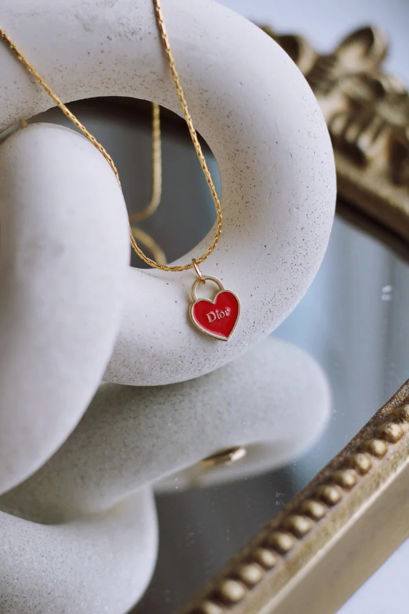 AMOUR NECKLACE IN RED | raëliv