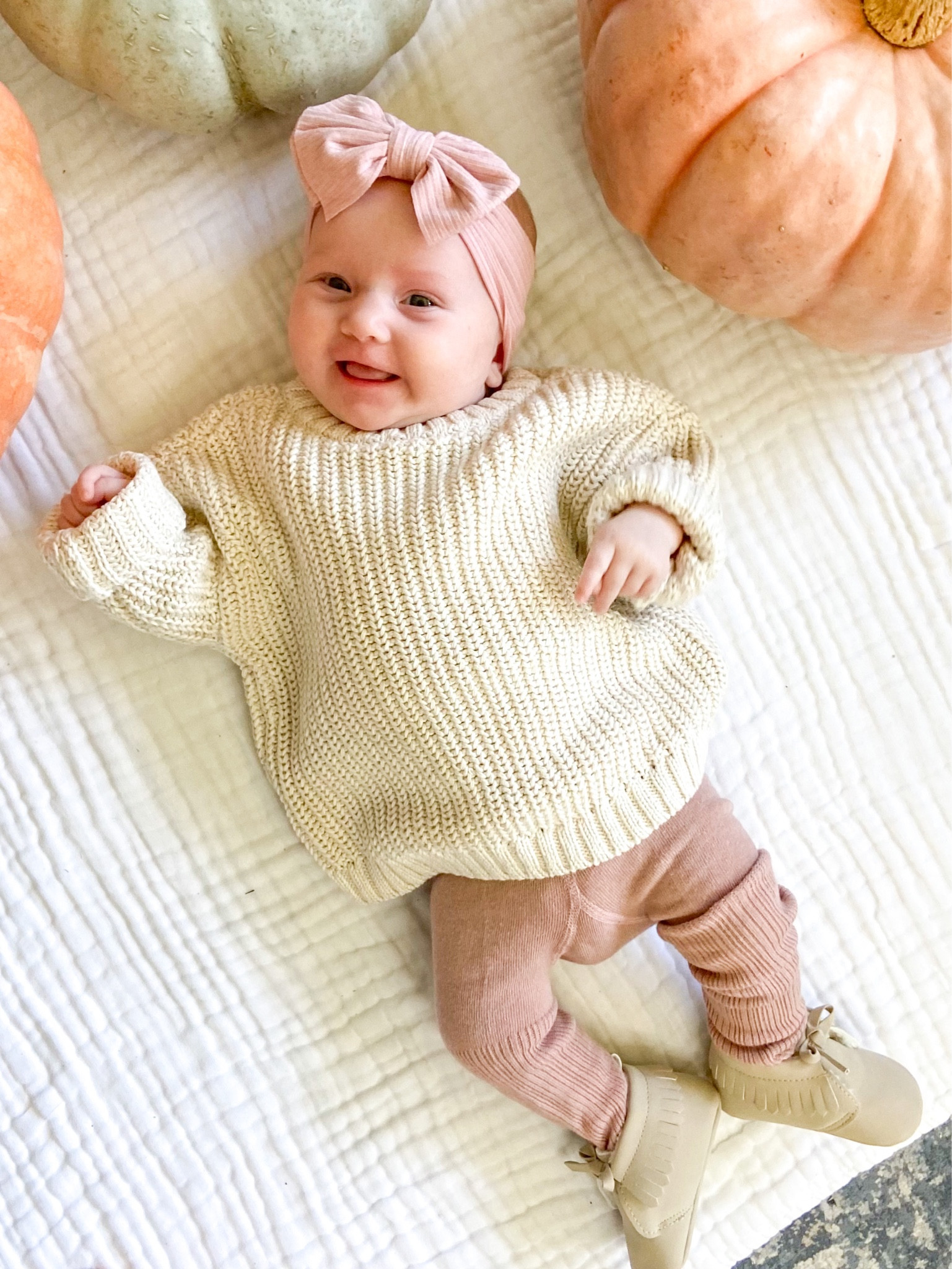 Baby girl Fall outfit🤍🍁 

#LTKHalloween #LTKSeasonal #LTKbaby