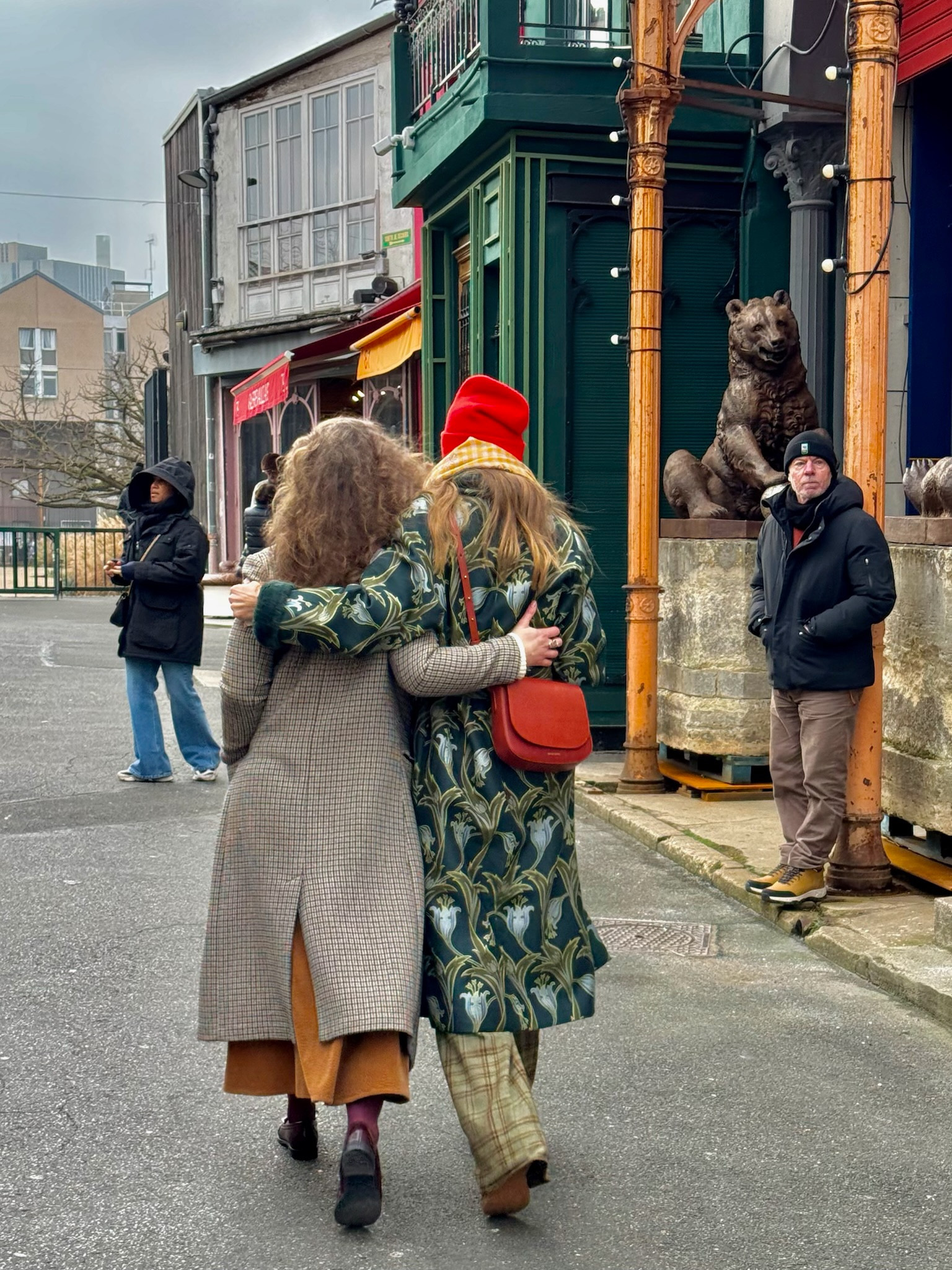 Shopping the Flea markets in Paris with my dear friend Dora ♥️

#LTKSeasonal #LTKStyleTip
