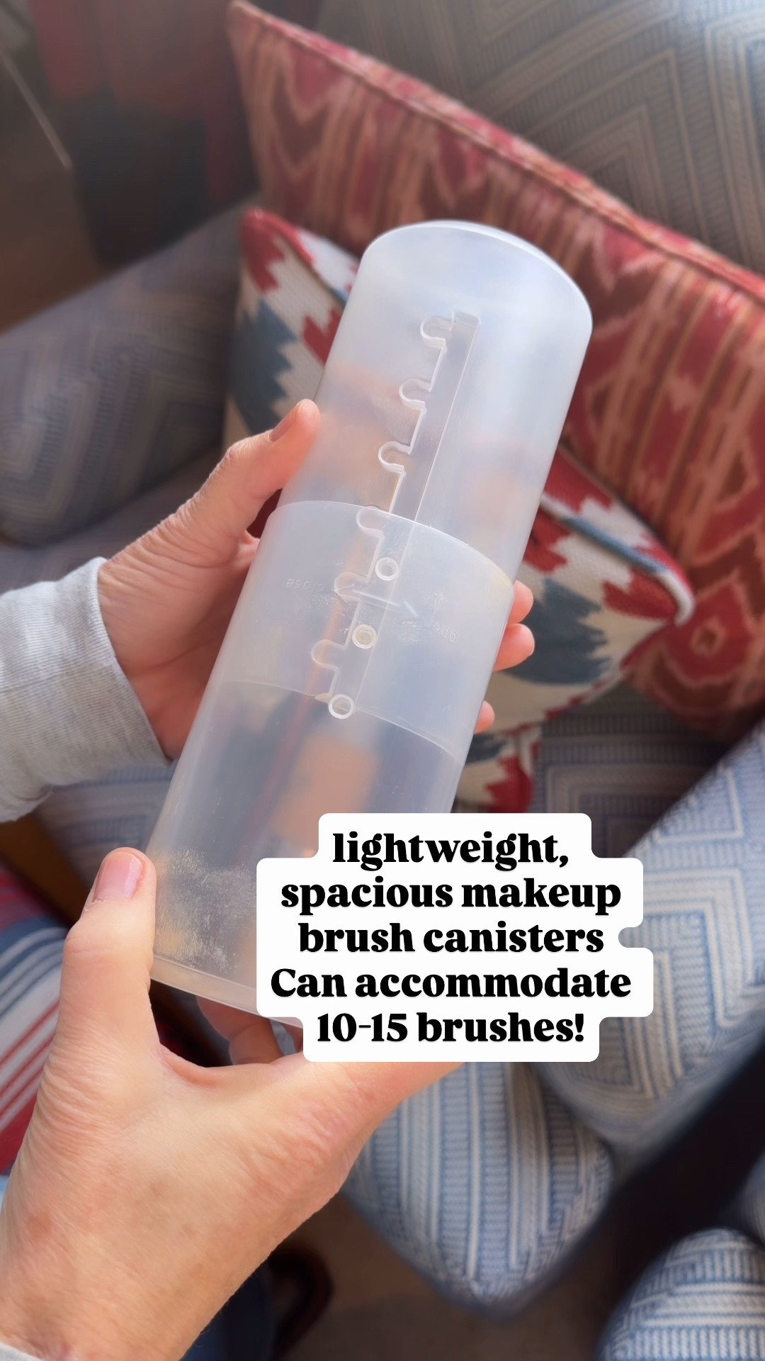 Handy makeup brush holder 