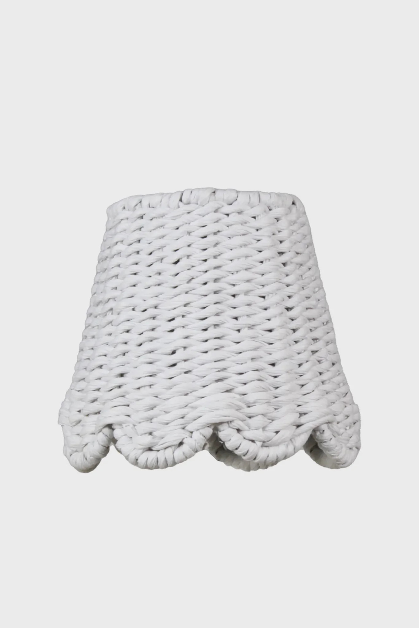 Scalloped Twisted White Paper Zafferano Lampshade | Tuckernuck (US)