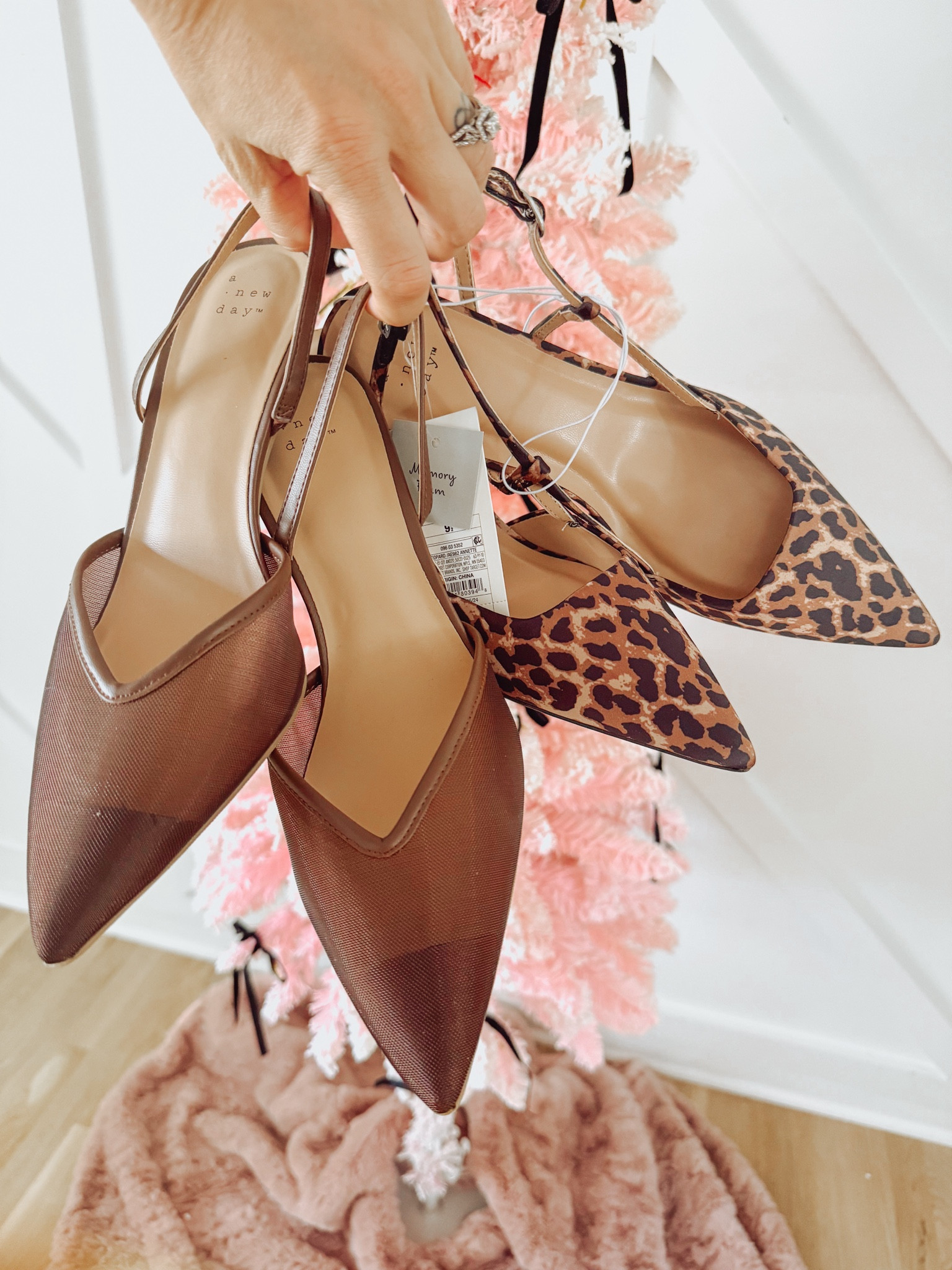 Target shoes 40% off TODAY ONLY!!! Go go go!! Linking my top picks 🫶🏼

#LTKCyberWeek #LTKSaleAlert #LTKHoliday