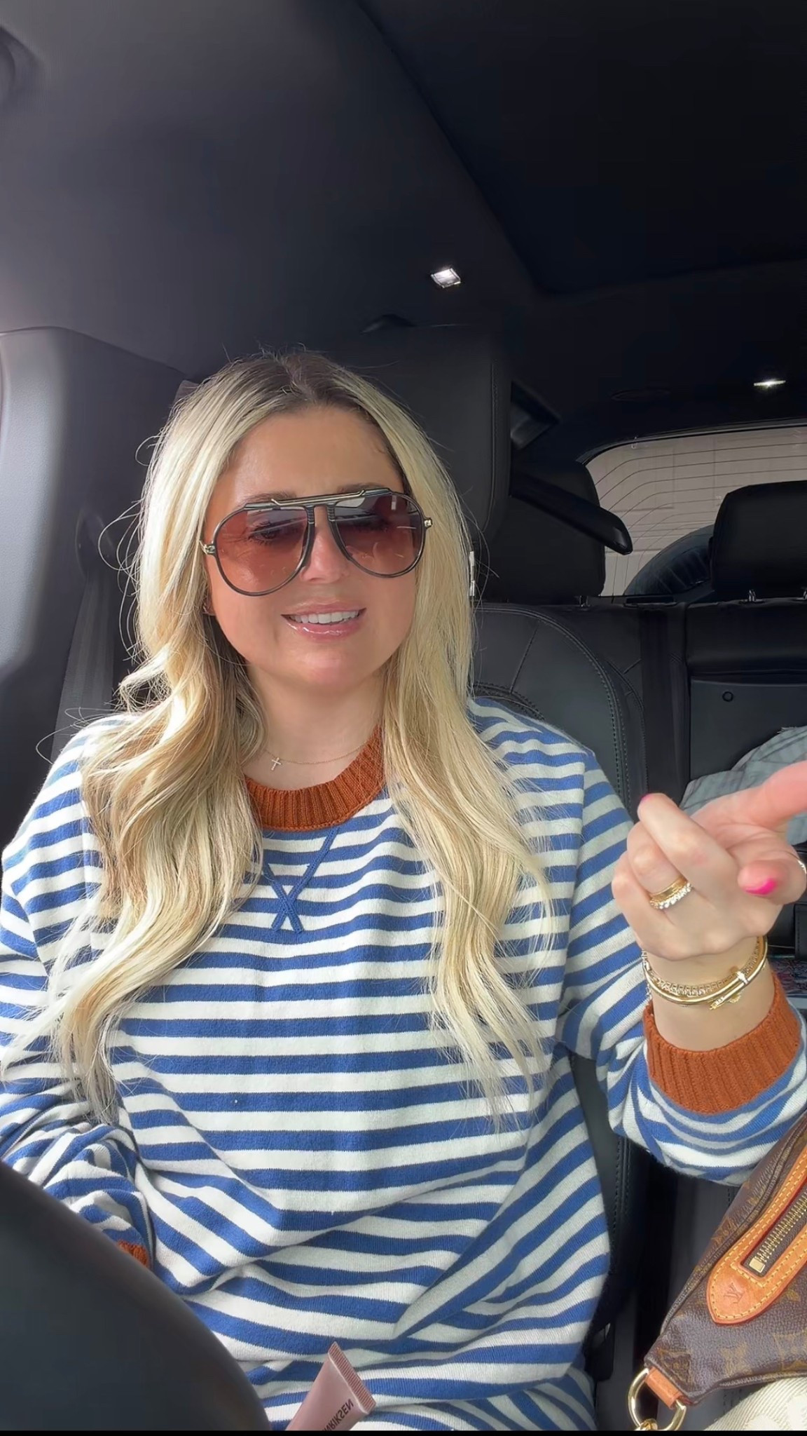 OOTD 
Xs sweater 
Small pants 


#LTKootd