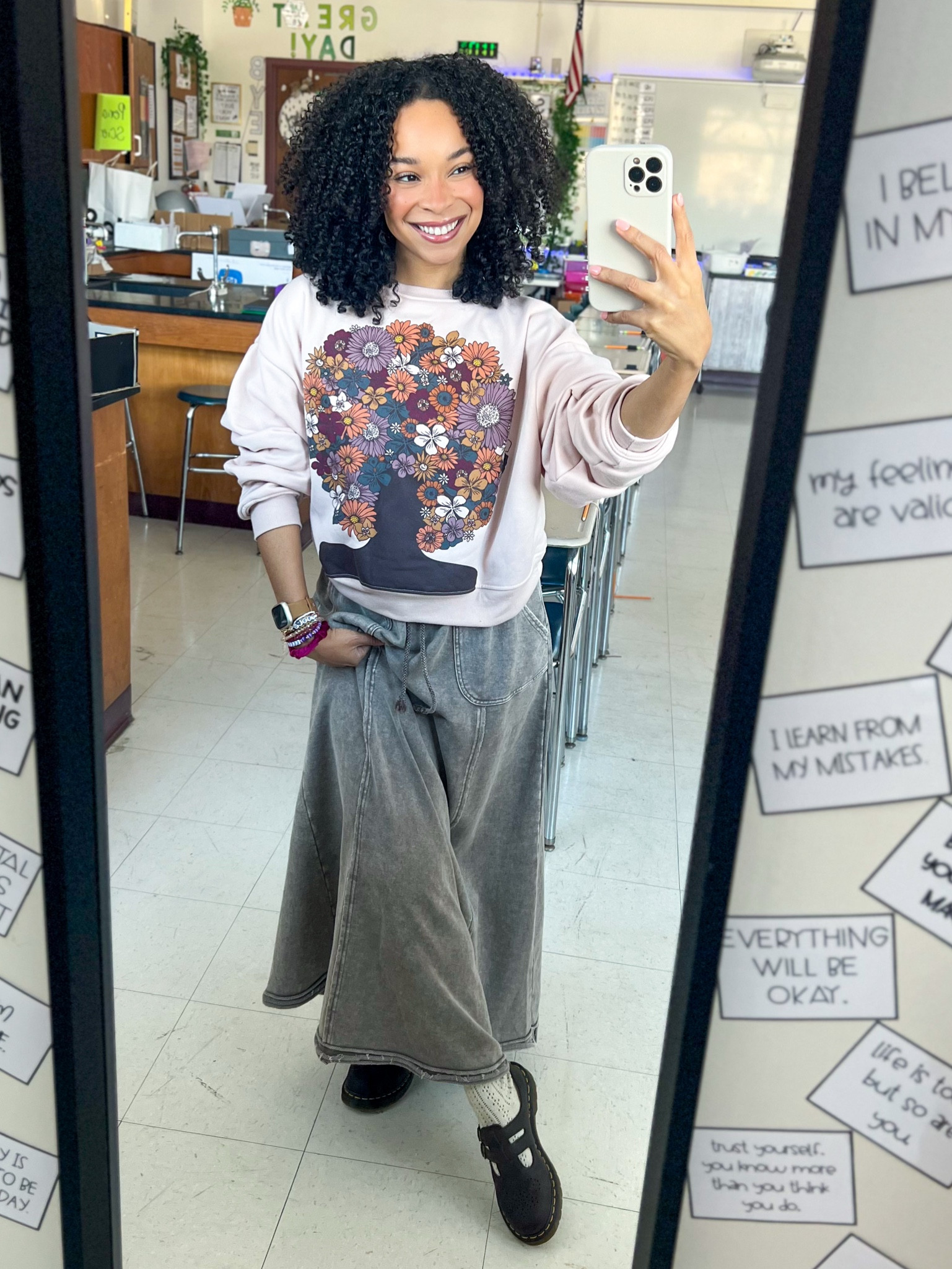 Teacher Outfit 🌸 | skirt is from ThreeBirdNest use code: “itstayloranne__” to save $$ 

#LTKStyleTip #LTKWorkwear #LTKPetite