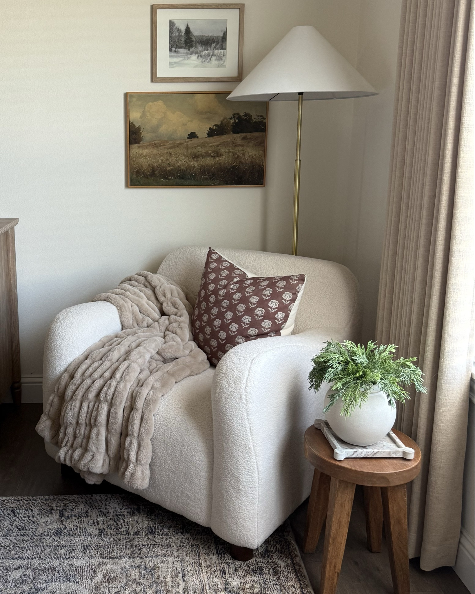 Capturing a few stills of my cozy bedroom corner ☺️ I added a floor lamp back in, and I’m loving the warm glow it brings to this little space.

#LTKHome