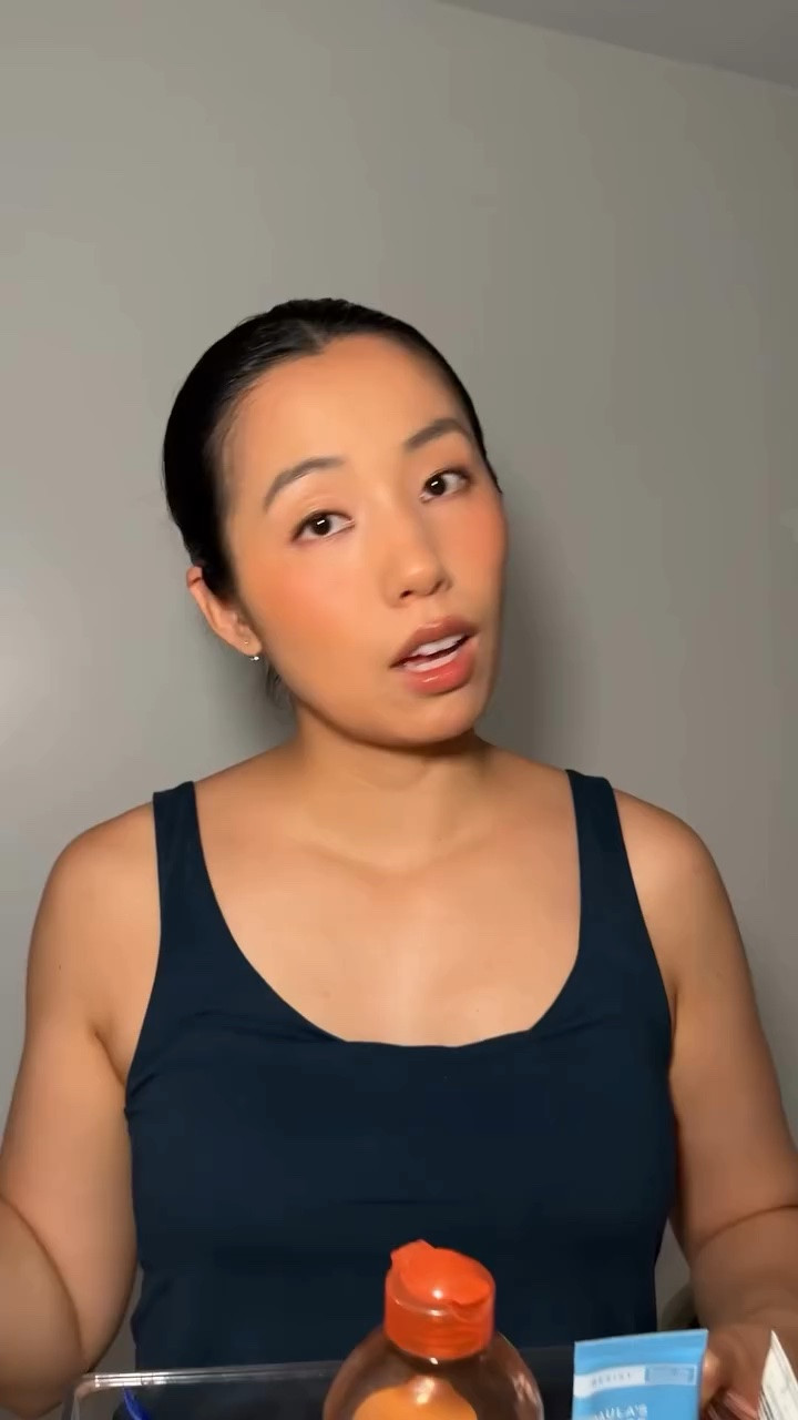 #projectpan #skincareempties 

Earrings: @mejuri 
Top: @uniqlocanada 

@garniercan @paulaschoice @skinceuticals @innisfreecanada @larocheposay @larocheposayusa @ultravioletteau