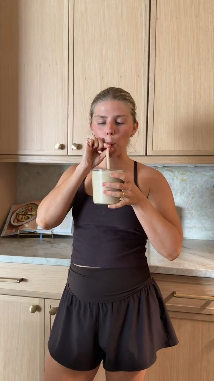 2 dates 240ml milk 32g peanut butter 10g hemp hearts 140g banana 1 scoop chocolate protein powder (Sometimes I add cinnamon too!)

#LTKootd #LTKfoodie #LTKActive