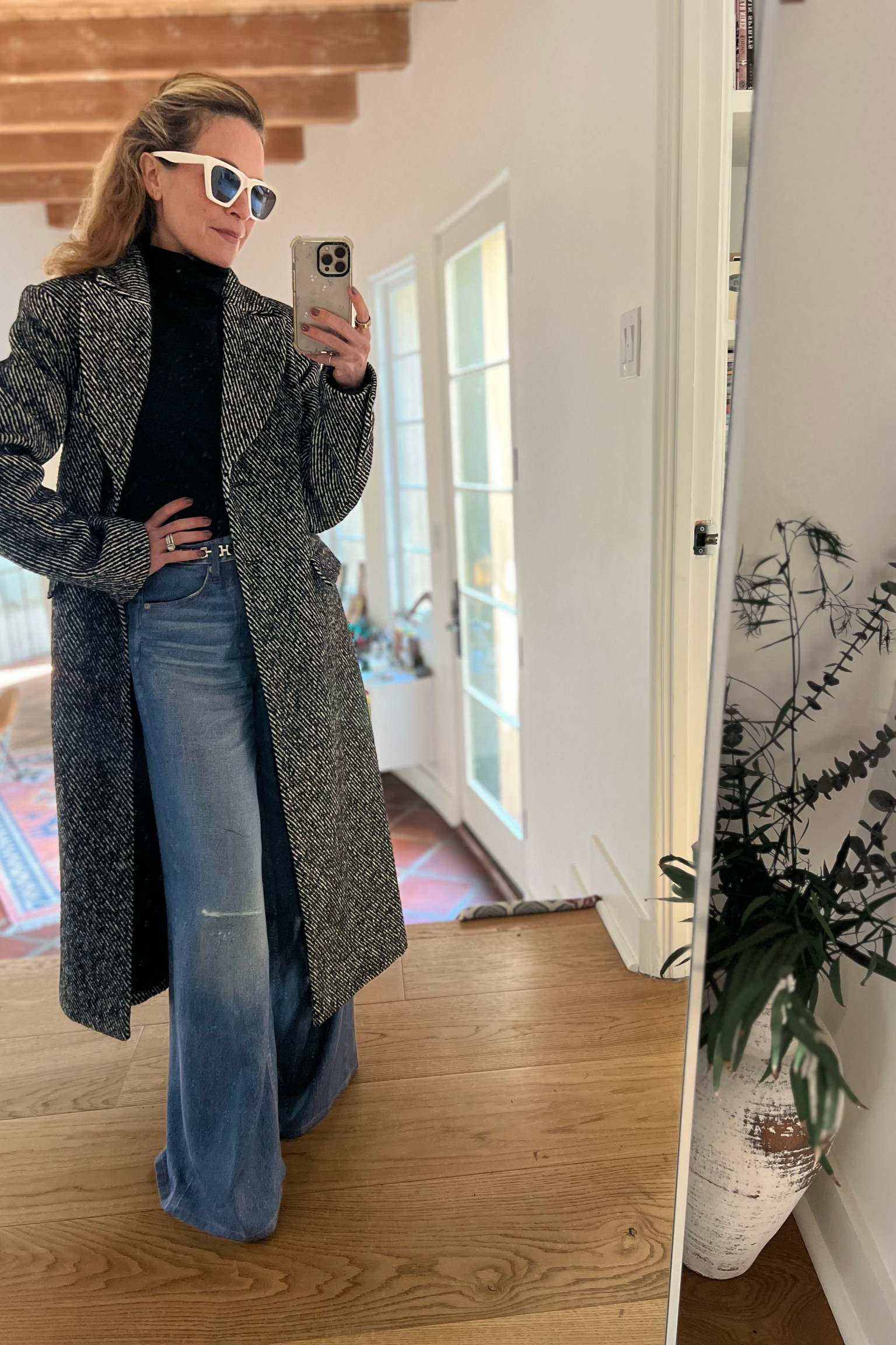 Is there anything better than a black turtleneck and a herringbone coat??
I mean, yes, coffee, chocolate, your kids….but like other than those…🖤🤍

#LTKstyletip #LTKworkwear #LTKSeasonal