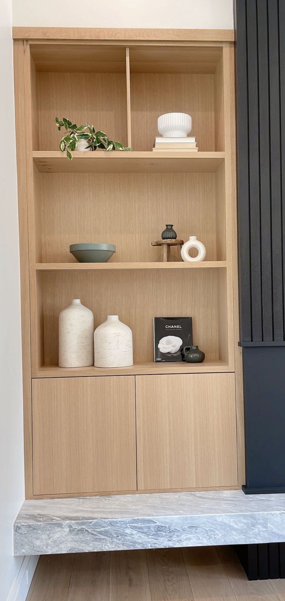 Shelf decor 📖



#LTKstyletip #LTKsalealert #LTKhome