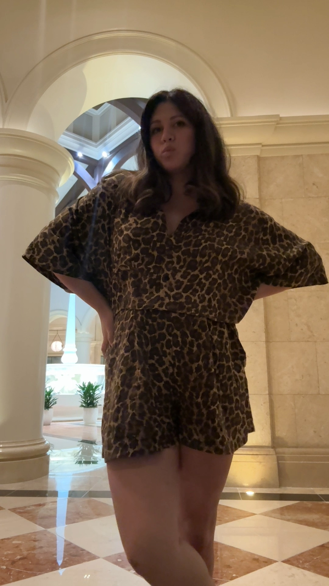 Obsessed with this cheetah print set!! Perfect to transition from summer to fall and of course great to breastfeed in! And it’s on sale right now, soooo affordable!