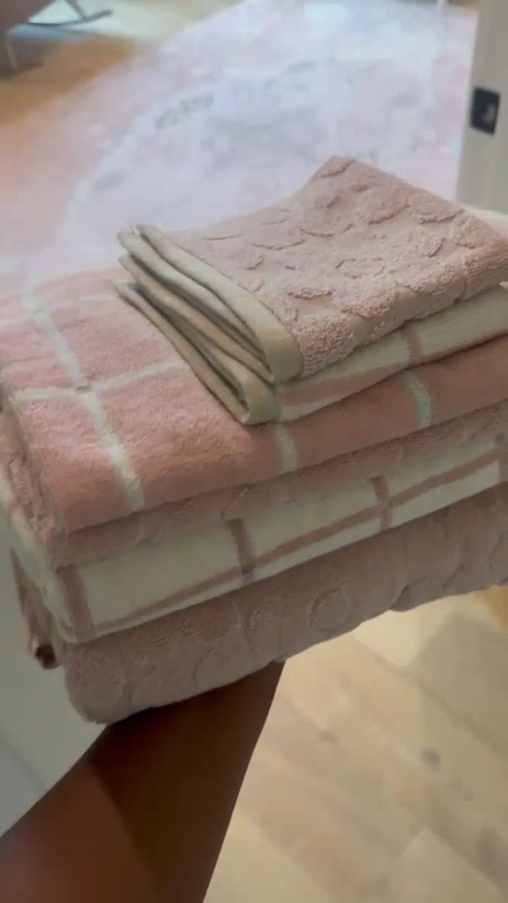 This pink 6-piece towel set from Target is on sale for only $15 right now! Perfect for a girls’ room.

#LTKKids #LTKFindsUnder50 #LTKBeauty