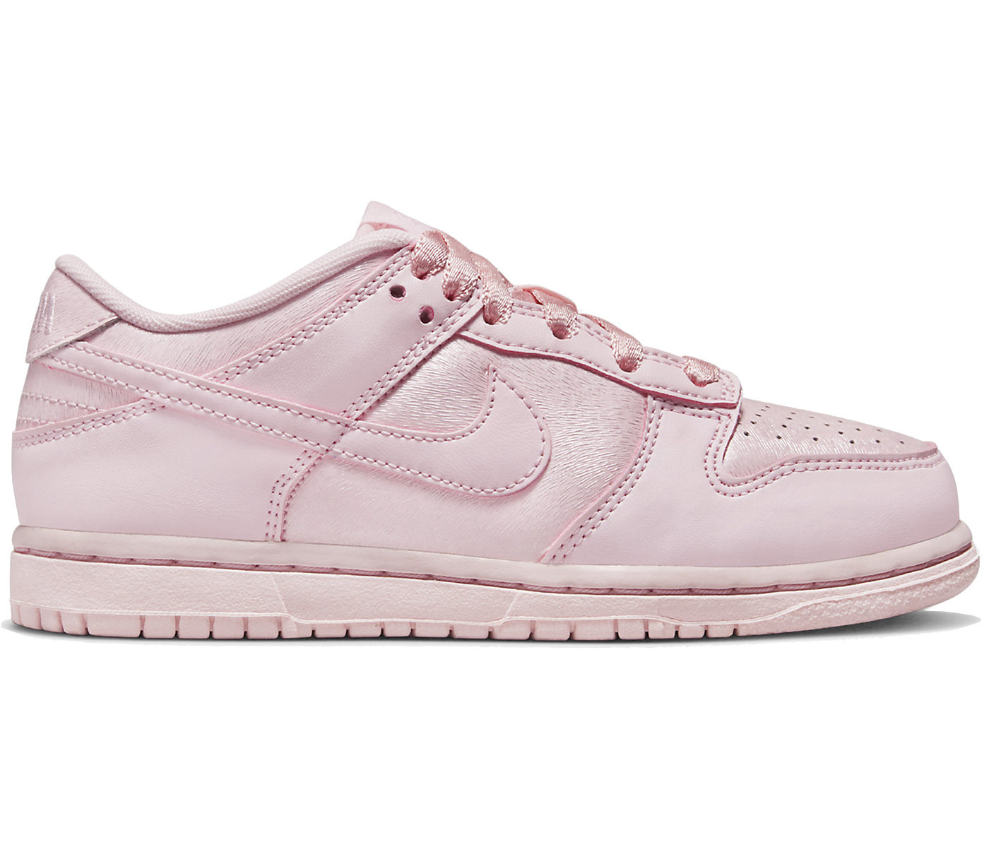 Nike Dunk Low SE Sneakers in Prism Pink | StockX