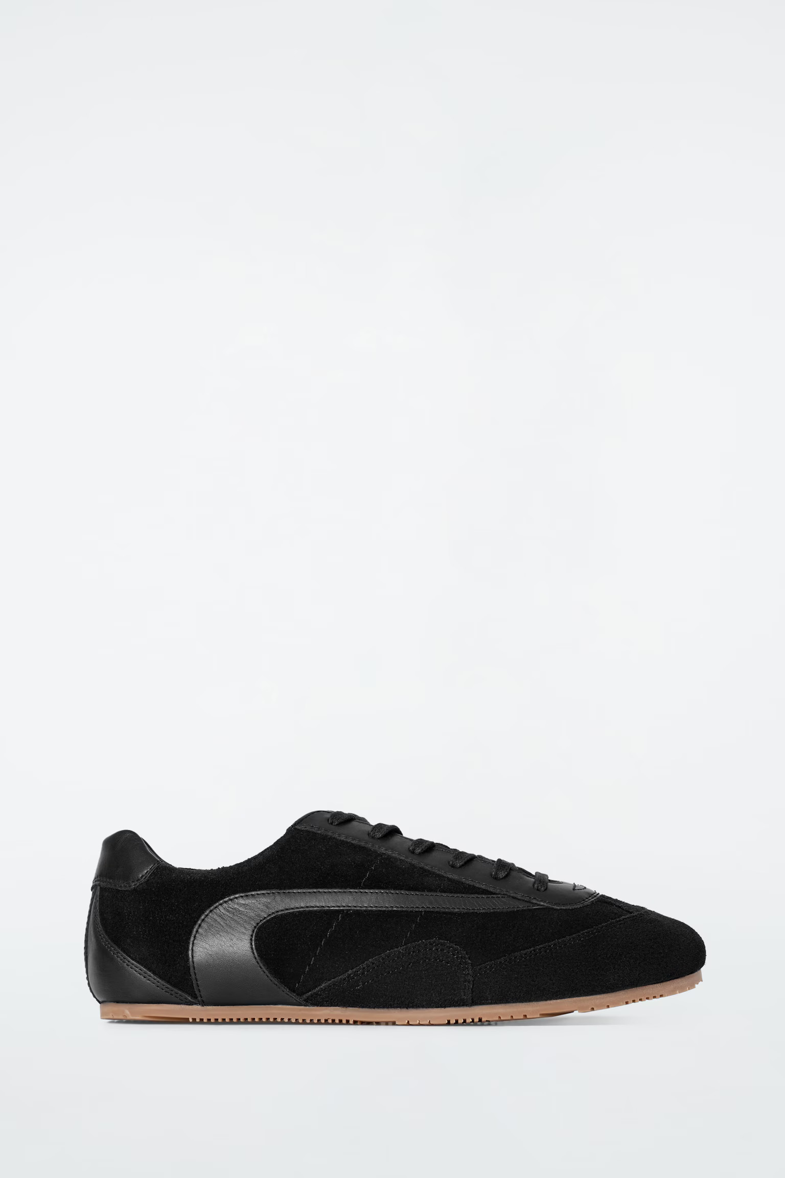 MINIMAL SUEDE TRAINERS - BLACK | COS (EU)