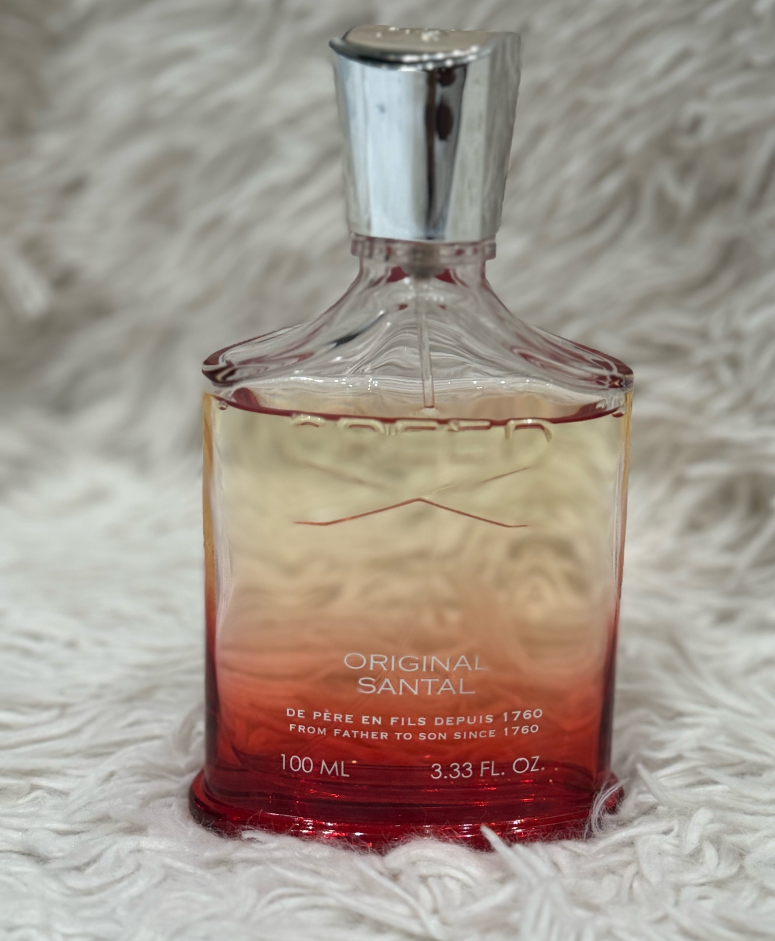 Scent of the day 

🤍Original Santal by Creed is a Oriental Woody fragrance for women and men

 •Top notes are Juniper Berries, Coriander, Ginger, Rosemary, Bergamot and Mandarin Orange

•middle notes are Sandalwood, Lavender, Orange Blossom and Geranium

•base notes are Tonka Bean, Musk, Cedar and Oakmoss.