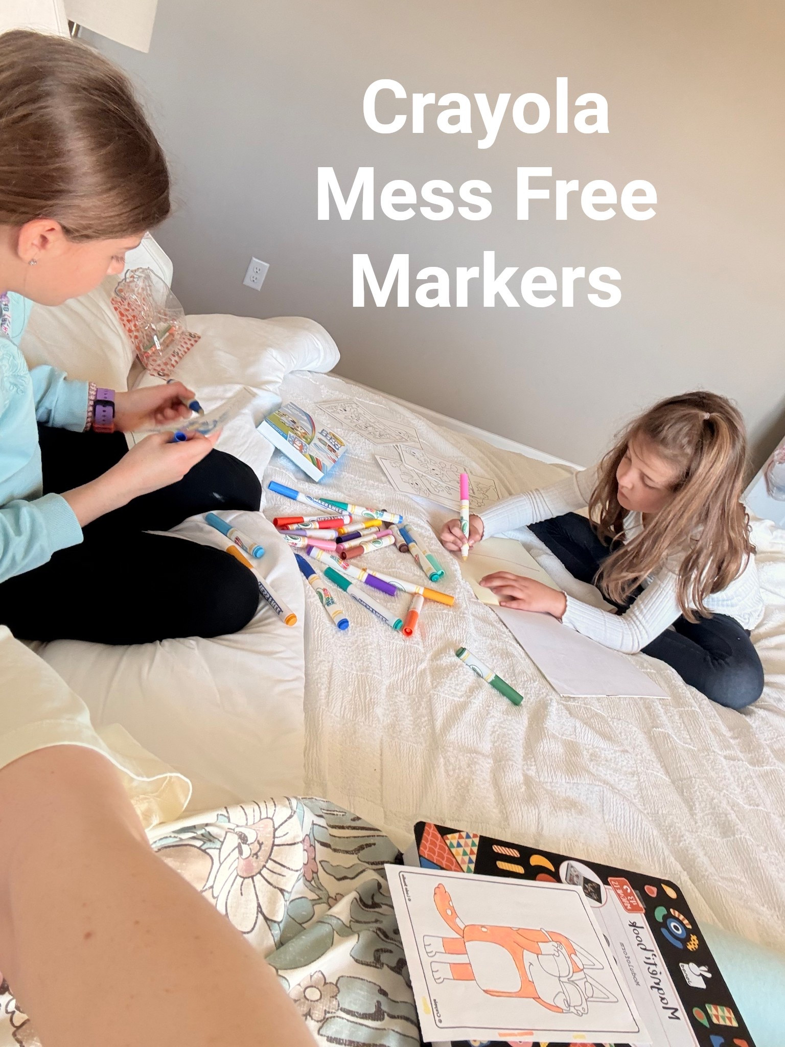 The only way I can let them color on my white bed 💆🏼‍♀️