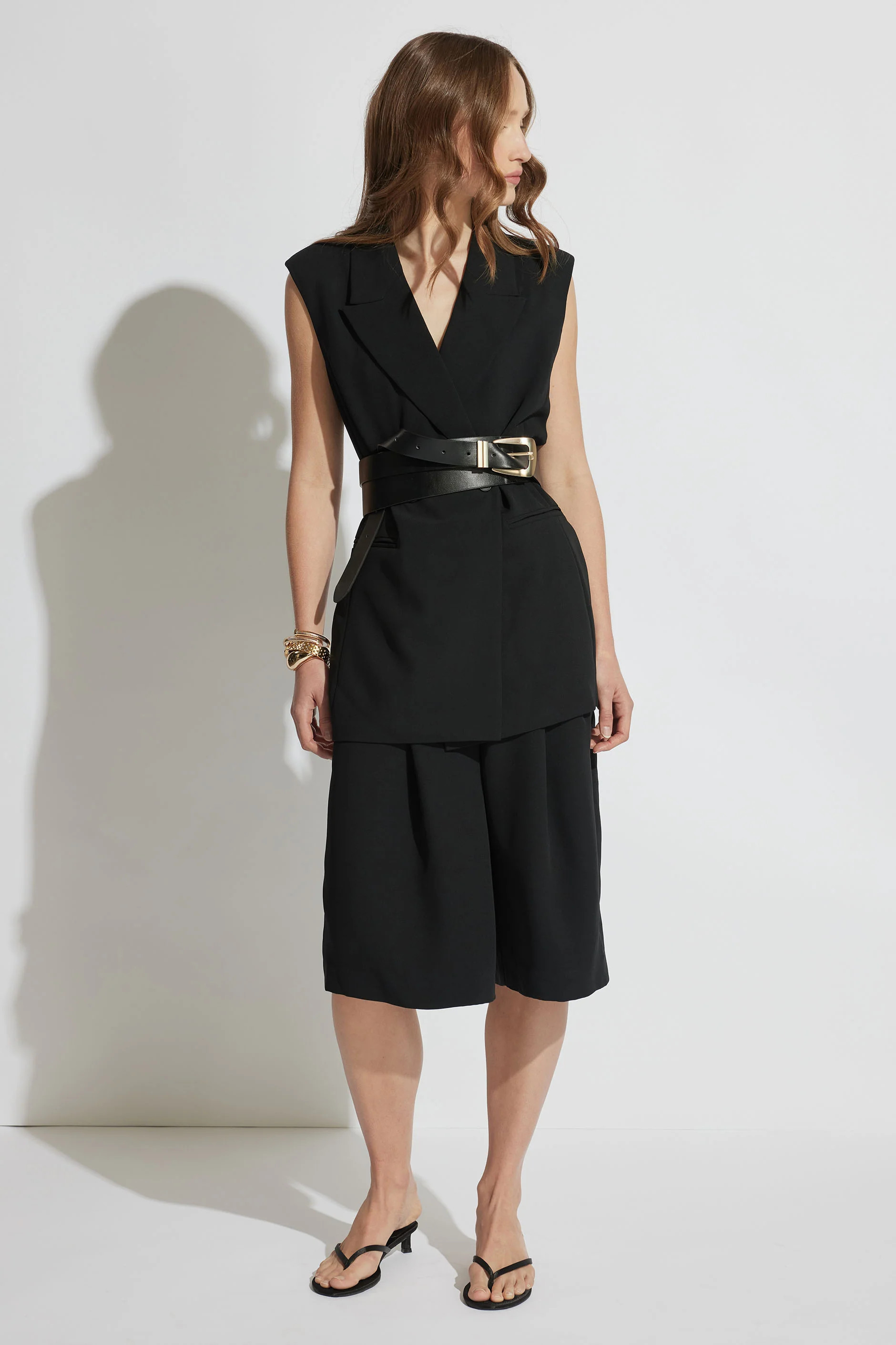 Annabelle Longline Short - Black | DECJUBA