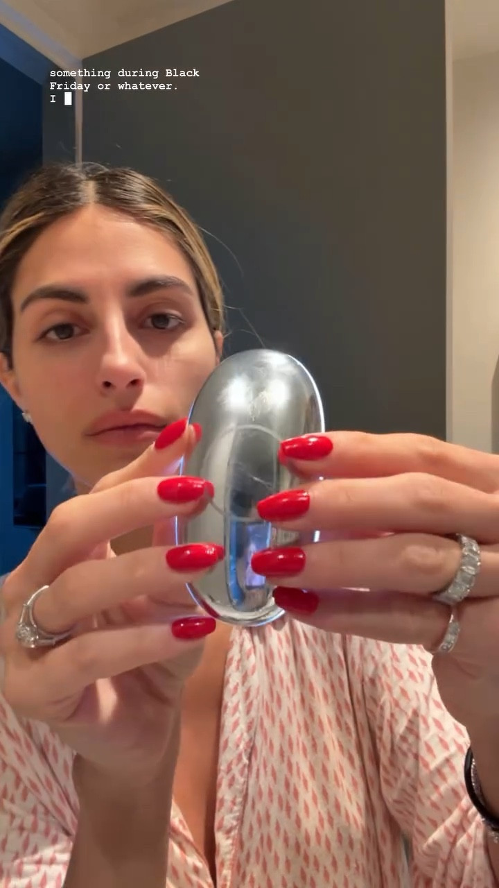 Been obsessing over my new ZIIP HALO - has microcurrent and nanocurrent for lifted, glowing skin!