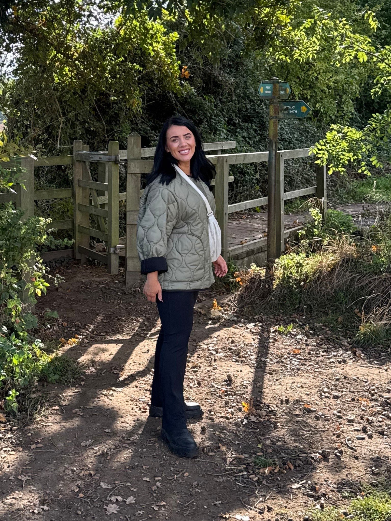 H&M Leggings, Victoria’s Secret Leggings, Zara Quilted Jacket, Chelsea Peers Pyjama Set, Uniqlo T-Shirt, Hunter Boots, Schuh

#LTKstyletip #LTKautumn #LTKuk