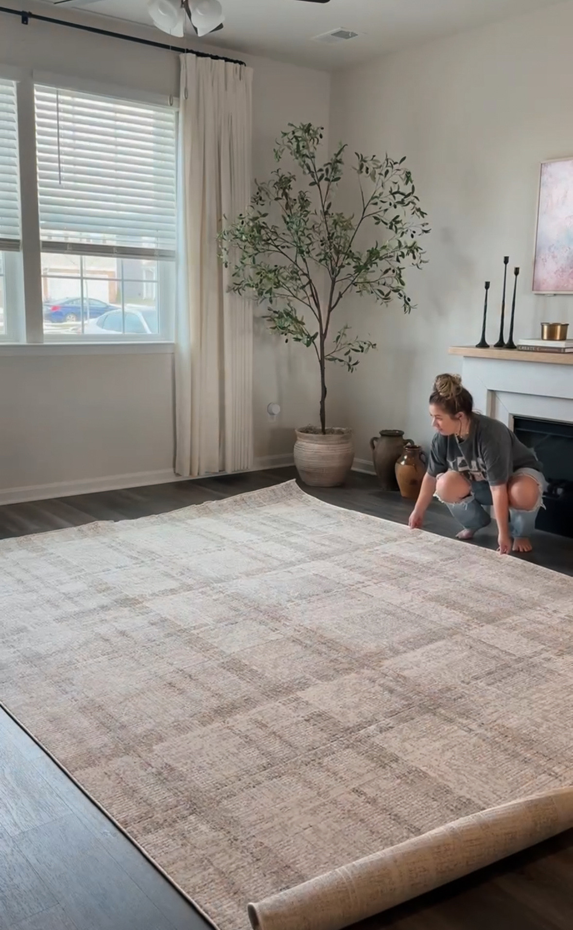 Neutral rug, Loloi rug, living room rug, pet friendly and easy to clean 

#LTKHome