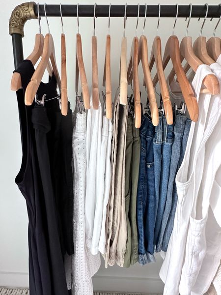 My Minimalist Casual Summer 2024 Capsule Wardrobe ☀️ The colors are black, white, flax, denim, chambray and olive.  The styles are simple and minimal.  All shopping links are on the blog. ✔️

THE DRESS AND BOTTOMS