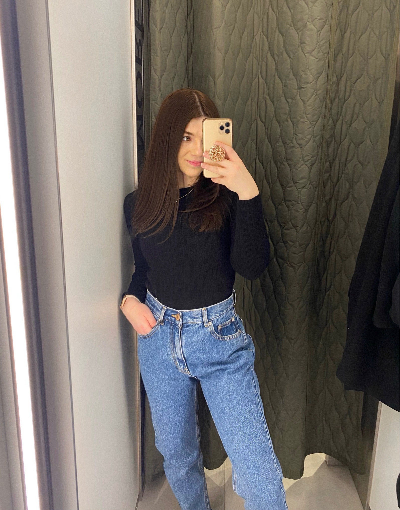 A little OOTD 

• mom jeans, denim jeans, high waisted jeans, blue jeans minimal outfit, outfit inspo, classy outfit, neutral aesthetic, winter outfit, street style, neutral feed, effortless chic, minimal aesthetic, pinterest inspo, parisian style, aesthetic feed, ootd, casual outfit, everyday outfit, london fashion, outfit inspiration, neutral outfit, neutral style, abercrombie style, aesthetic style, 90s fashion, streetwear style • 