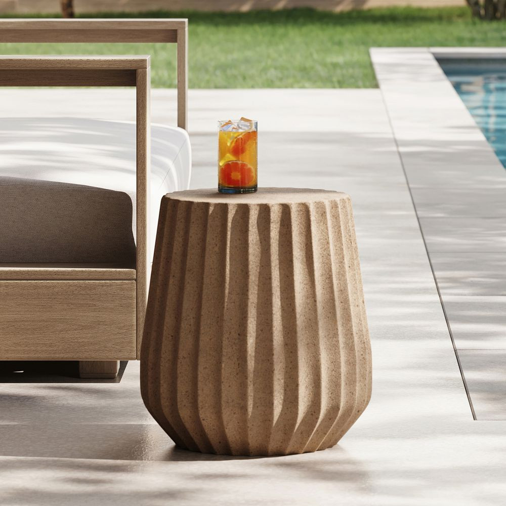 Hana Indoor/Outdoor Side Table (16") | West Elm (US)