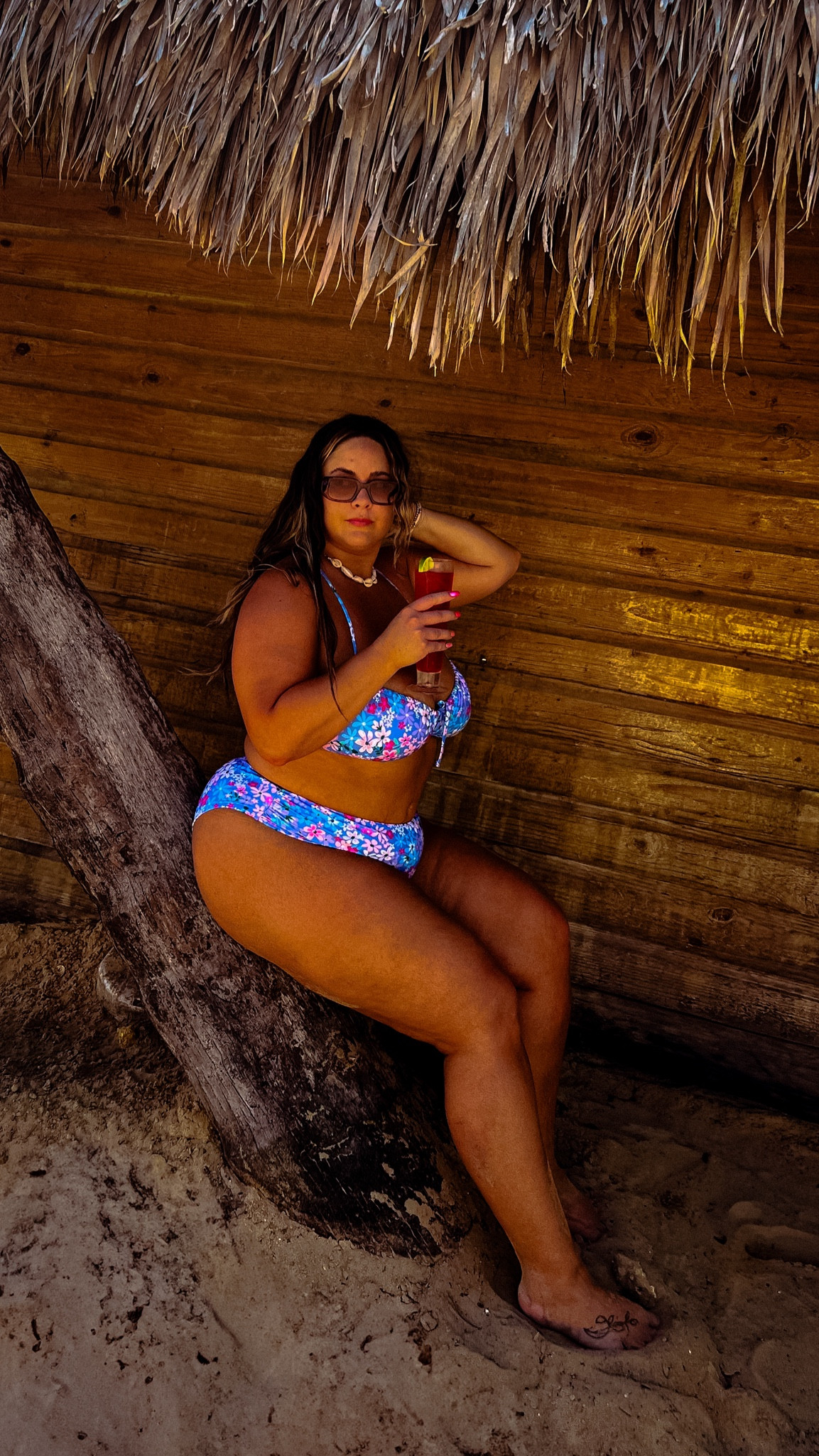 Size 14-16 / 38J 

Wearing an XL! 

#LTKSwim #LTKFindsUnder50 #LTKMidsize