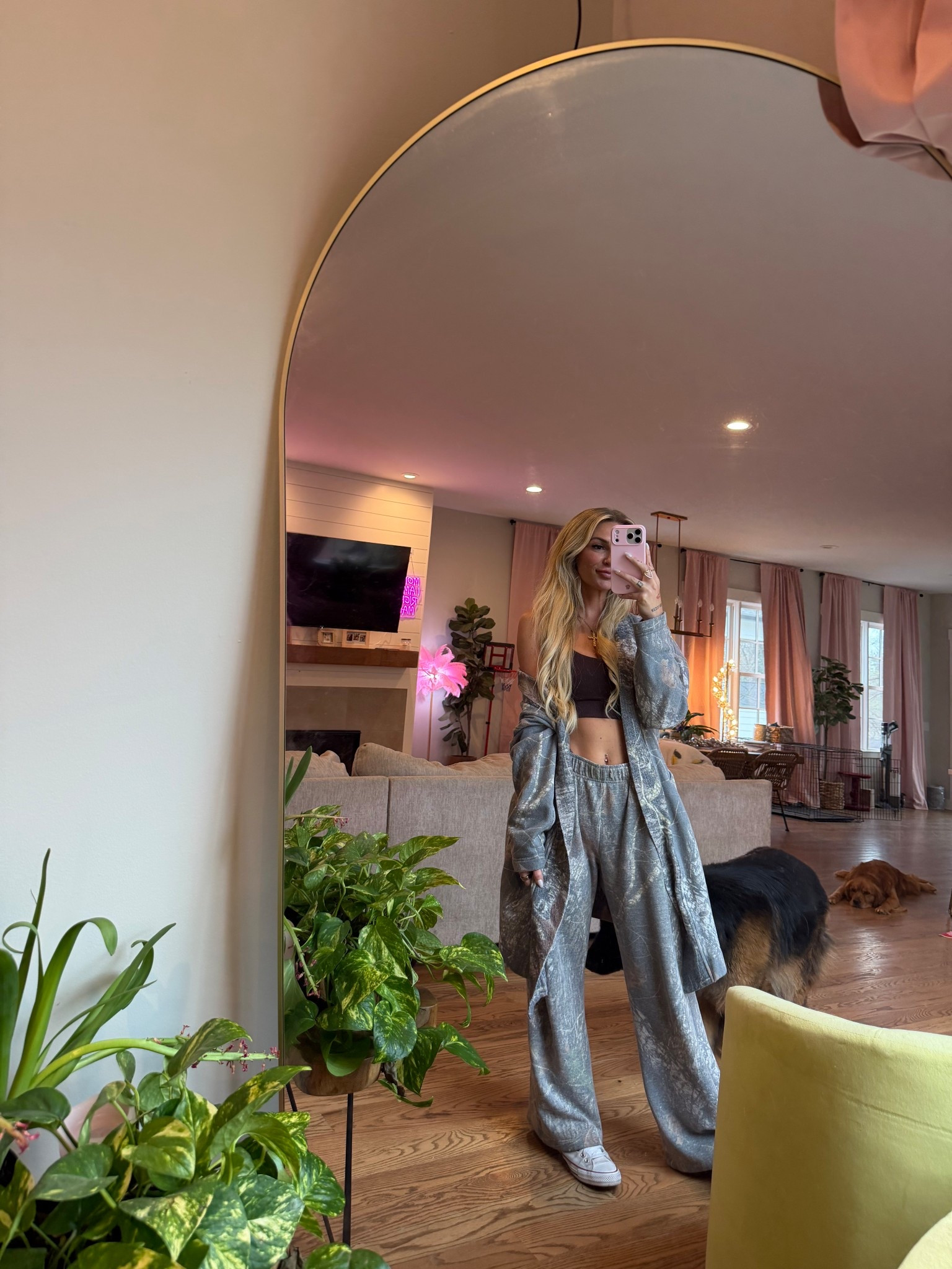 outfit of the day featuring my favs! I never take off my tribe kelley butter wide leg sweatpants because of how soft they are. I also love a gold & diamond cross necklace to wear with any fit! for beauty, I have been loving the glamnetic nails in the white chrome color and also the flutter habit sweetheart lashes. and of course I am always wearing my white converse 🤍


#LTKootd #LTKBeauty