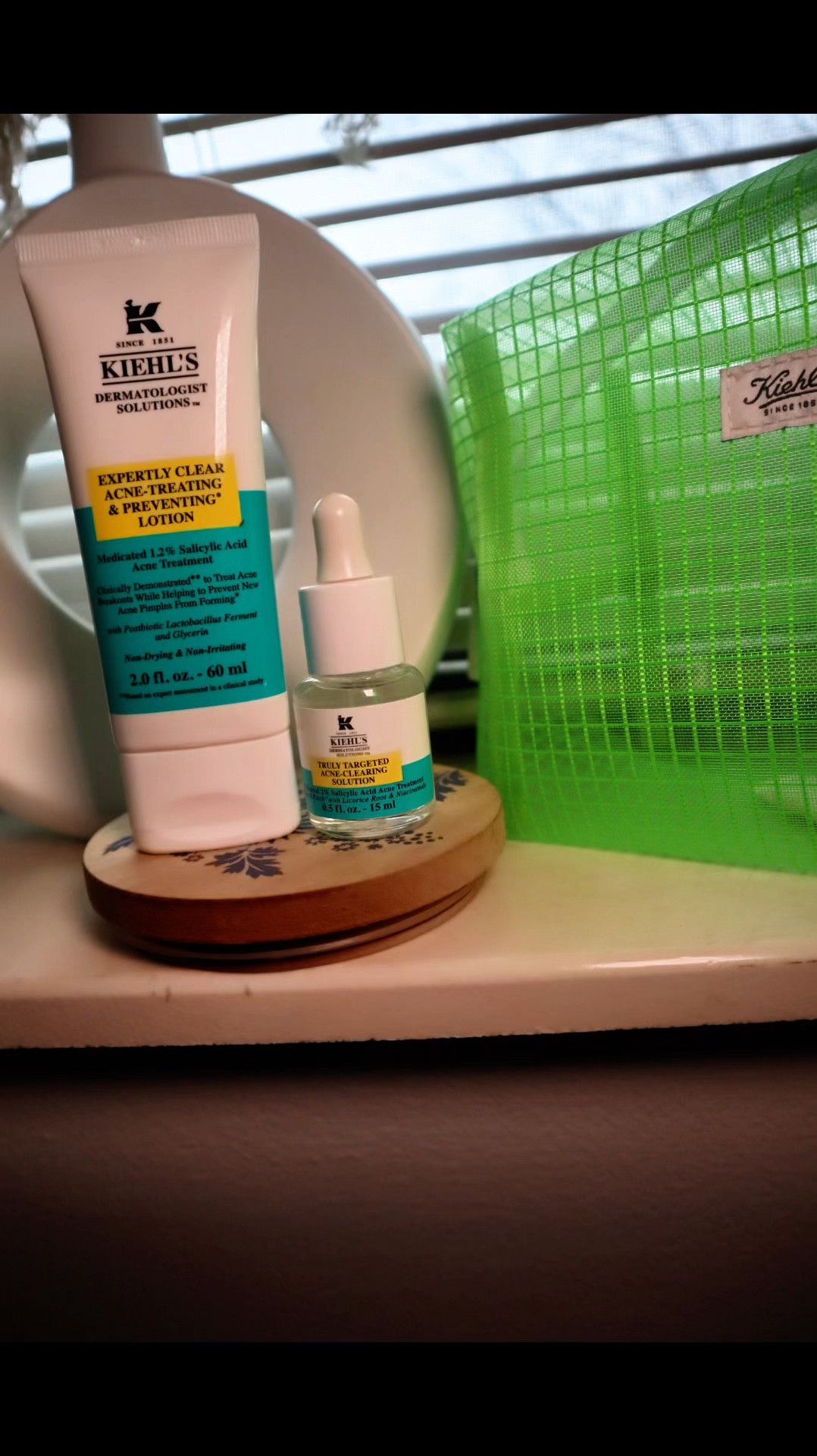 I recieved these products compliments of @Kiehl’s Since 1851 . These are their brand new products to help you break up with your breakouts! 
•The Acne Clearing moisturizer is said to  help combat active breakouts, prevent new ones, fade acne marks, and is stated to be safe for sensitive skin. It is non-drying & Non Irritating. It has 1.2% Salicylic Acid, 2% Niacinamide, & Postbiotic Lactobacillus Ferment & Glycerin.
• The invisible Liquid Pimple Patch is stated to calm pimple color in 2hrs, Reduce pumpke size in 24hrs, & Fade post-acne marks in 4 weeks. It has 2% Salicylic Acid, 4% Niacinamide, & 0.2% Licorice Root. 
#giftedbykiehls #acnetreatment #acneprevention #acnebreakouts #skincare #kiehls 

#LTKover40 #LTKbeauty #LTKfindsunder50