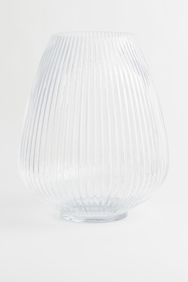 Large glass vase with a textured finish. Height 11 3/4 in. Diameter at top 5 1/4 in. | H&M (US)