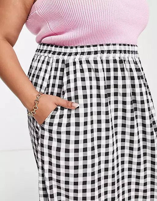 ASOS DESIGN Curve tiered midi skirt with pockets in gingham | ASOS (Global)