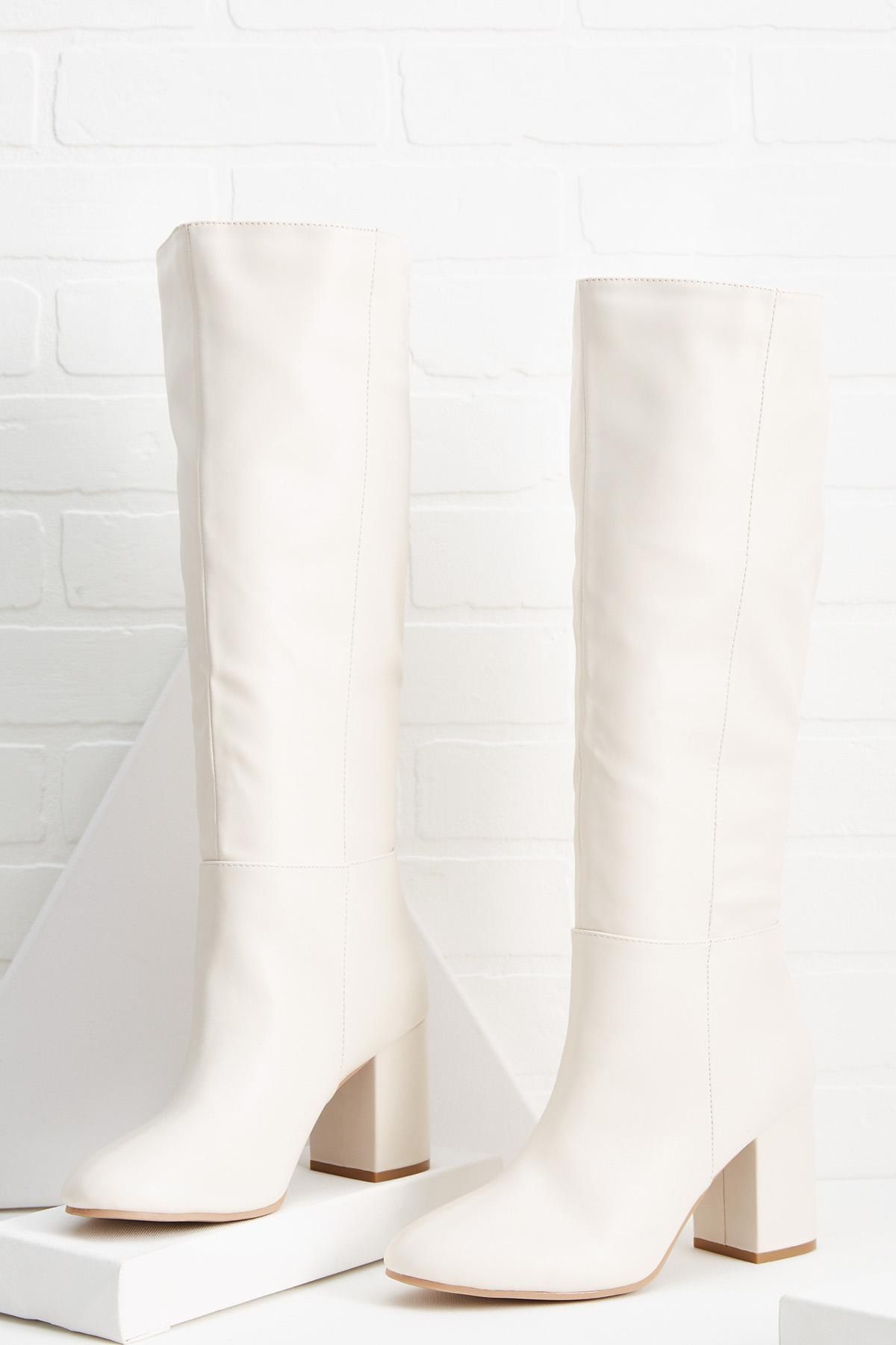 cream and sugar boots | Versona