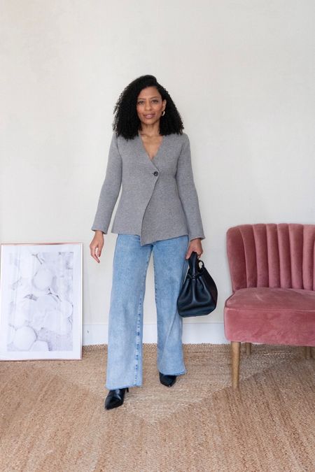 Wide leg jeans outfit with knitted, structured cardigan/blazer.
Spring outfit
Petite outfit


#LTKstyletip #LTKSeasonal #LTKeurope