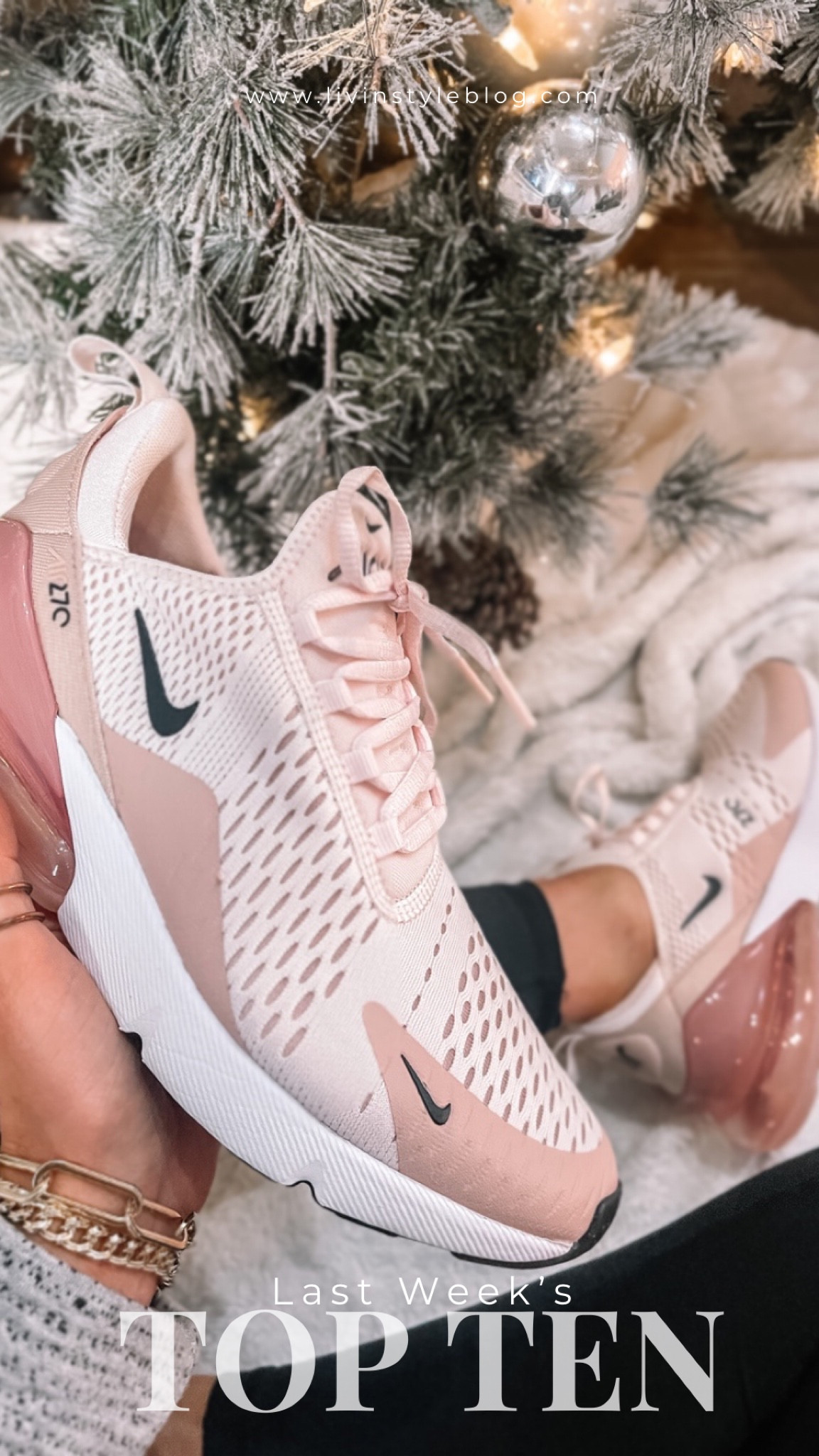 Nike air max 

Size up a half



#LTKsalealert #LTKshoecrush #LTKFind