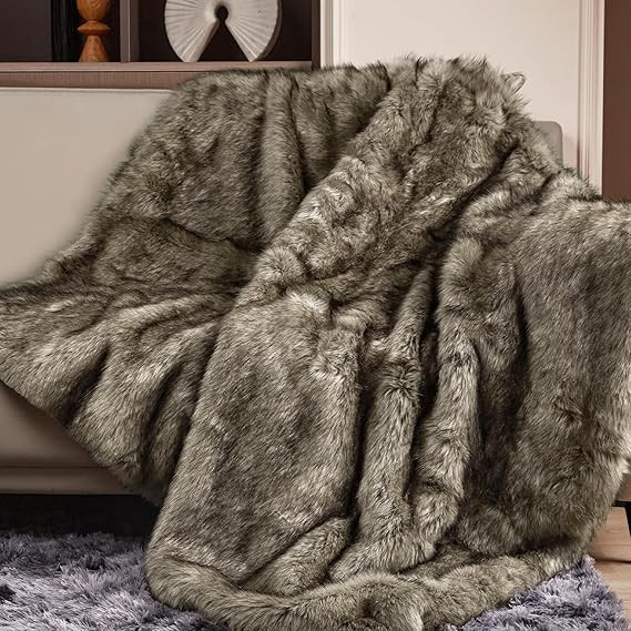Touchat Luxury 1000GSM Faux Fur Throw Blanket, Super Thick Warm Cozy Heavy Blankets for Couch Bed... | Amazon (US)