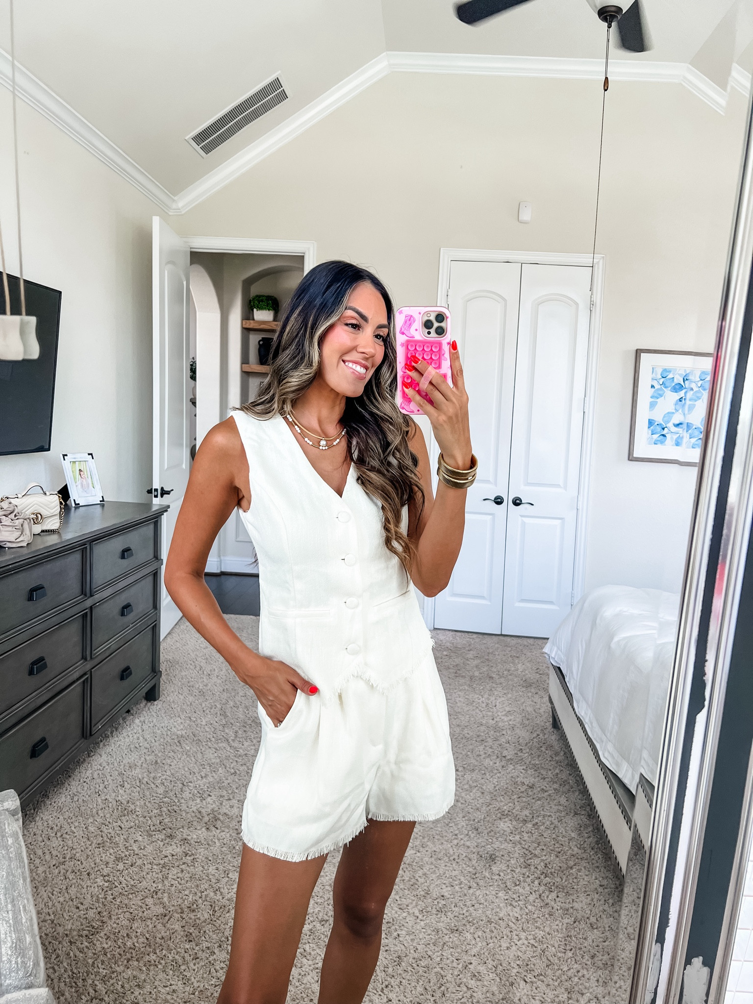 wearing a small 

Use code JUNE20 until July 9 for 20% off the whole site 