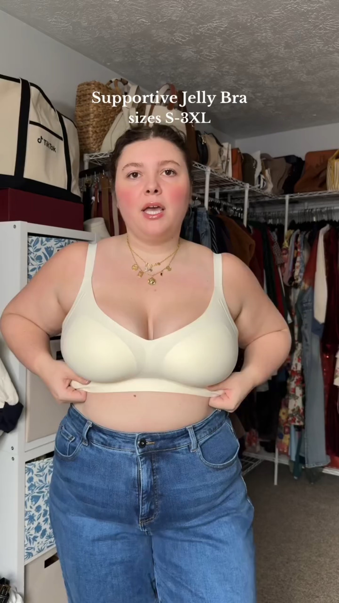 If you have heavy girls try this 🫶🏻 #comfortbra #jellybra #plussizebra #loungebra #seamlessbra

#LTKPlusSize #LTKFindsUnder50