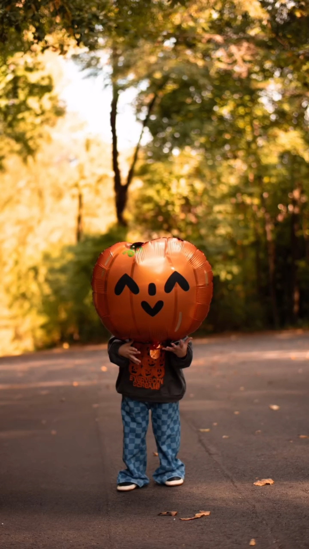 It’s picture day!

Memory keeping is as easy as a foil balloon! I really want to do the family sheet ghost photo or the pumpkin head photo. This is your reminder to cherish the season while it’s still today! I know it’s so tempting when you hear Mariah whistling out there!