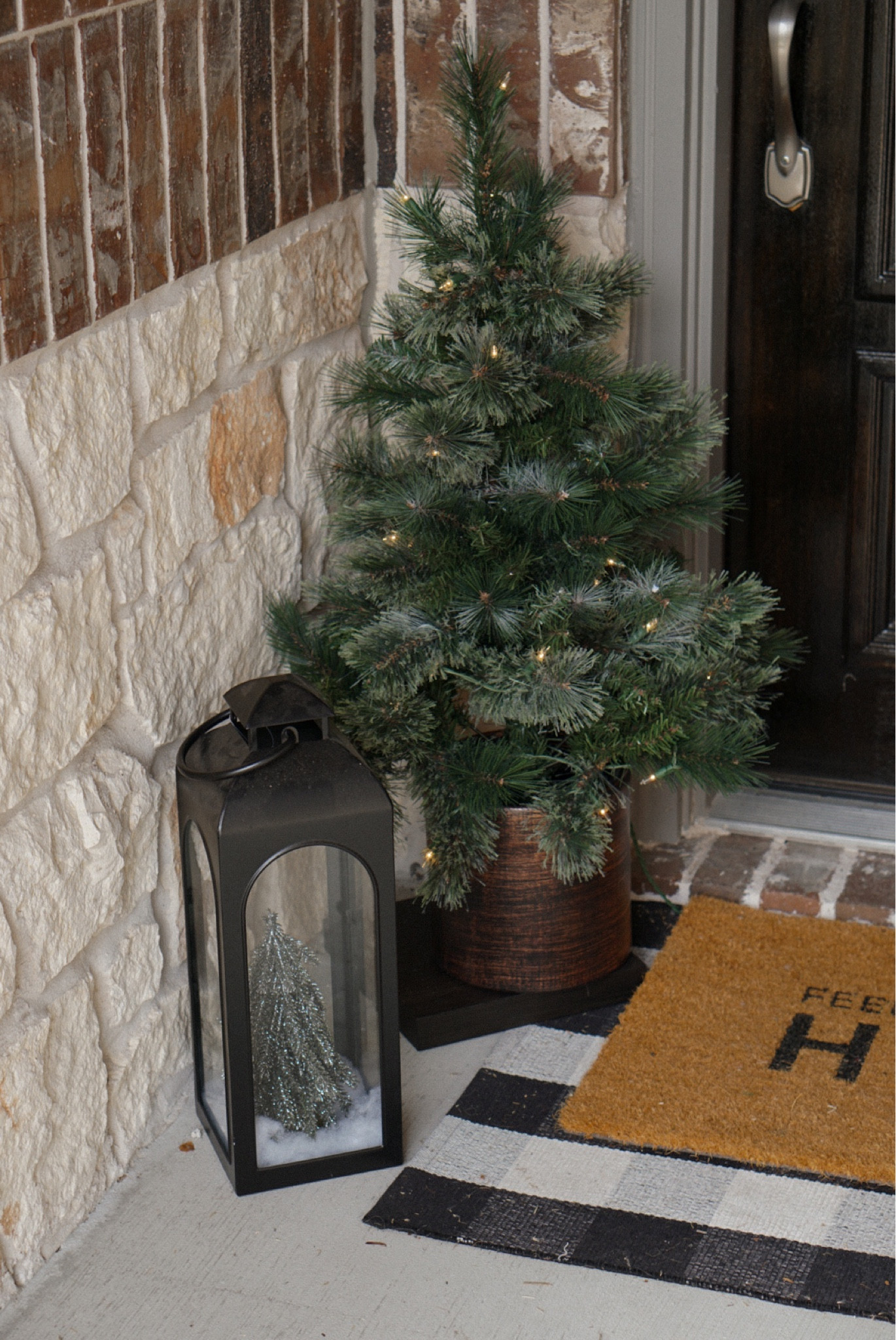 My entryway Christmas tree are half off. Love these, comes with two trees that are prelit! 


Christmas tree, Front Porch, Front Entryway, Christmas Decor, Seasonal Decor, Holiday Decor, Rustic Holiday Decor, Black Lantern, Christmas Doormat, Buffalo Plaid Doormat

#LTKSeasonal #LTKHoliday #LTKHome